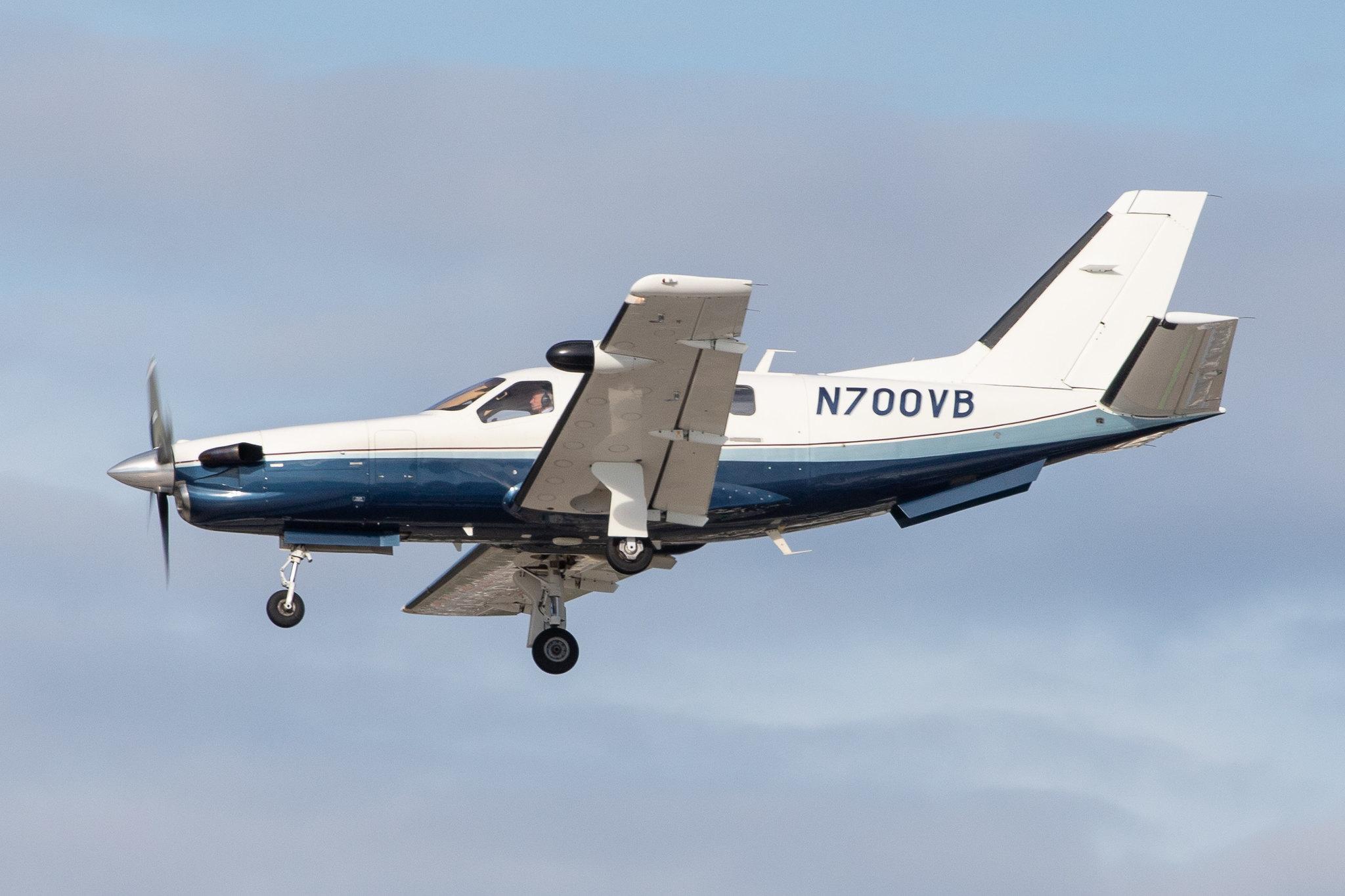 Hamburg Airport: Private Owner |  Socata TBM-700C TBM7 | N700VB | MSN 237