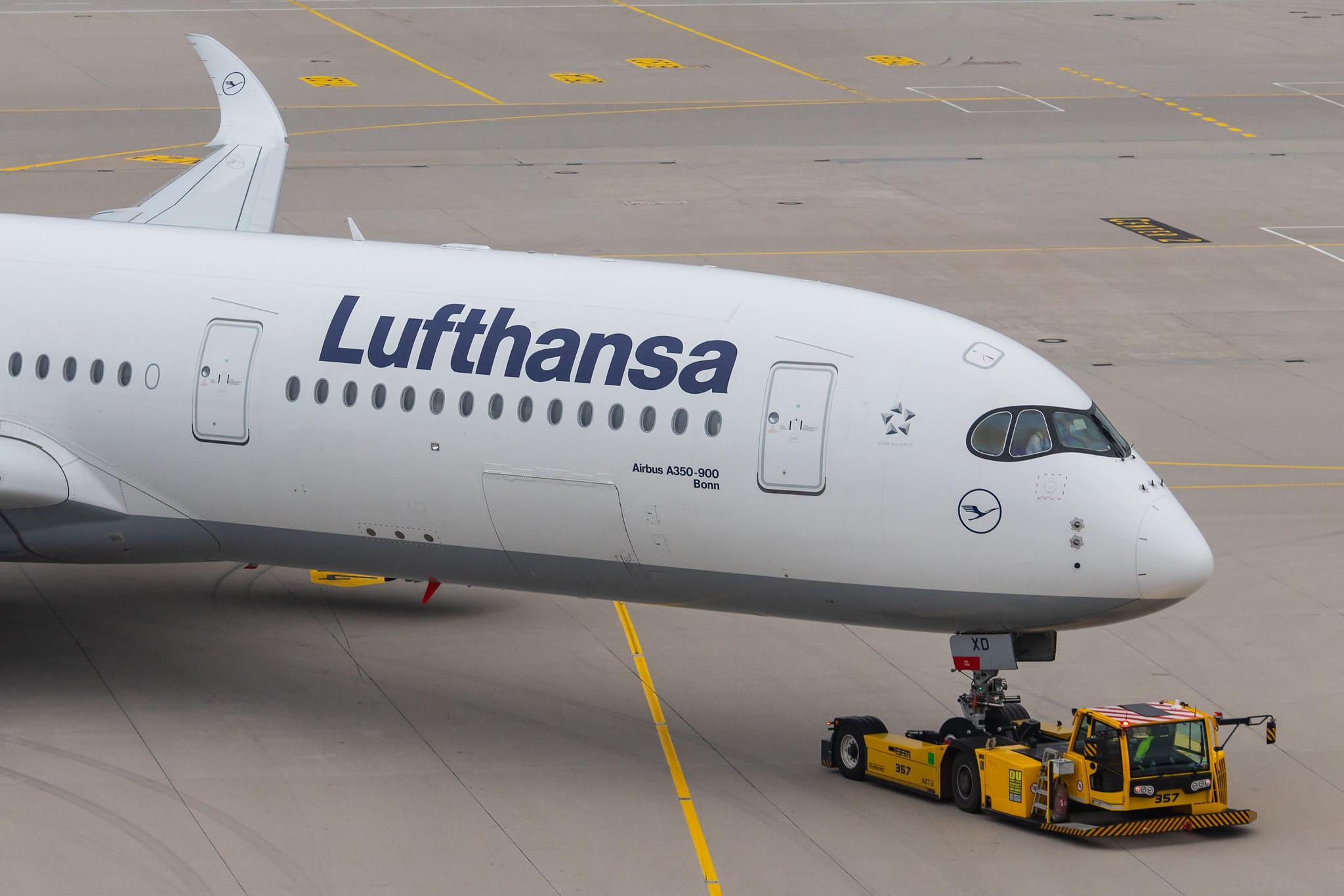 Munich Airport: Lufthansa (LH / DLH) |  Airbus A350-941 A359 | D-AIXD | MSN 127