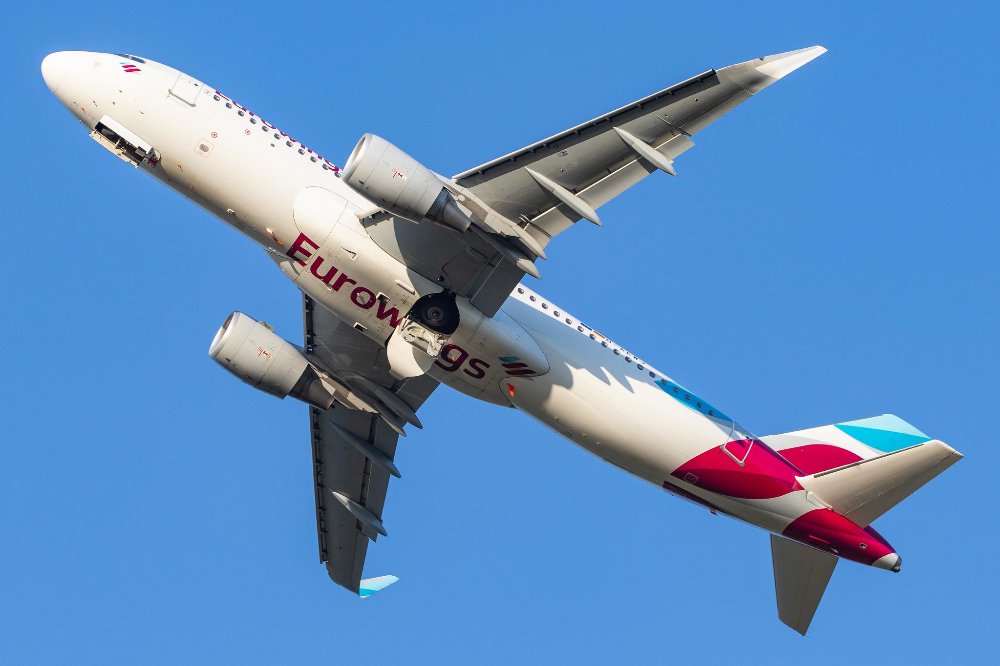 Hamburg Airport: Eurowings (EW / EWG) |  Airbus A320-214 A320 | D-AEWJ | MSN 7216