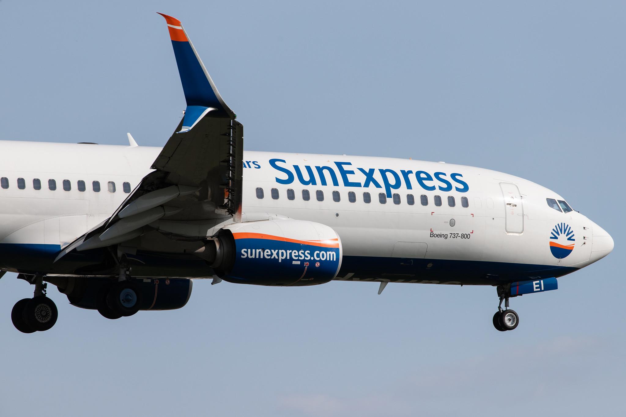 Hamburg Airport: SunExpress (XQ / SXS) |  Boeing 737-8HC B738 | TC-SEI | MSN 61170