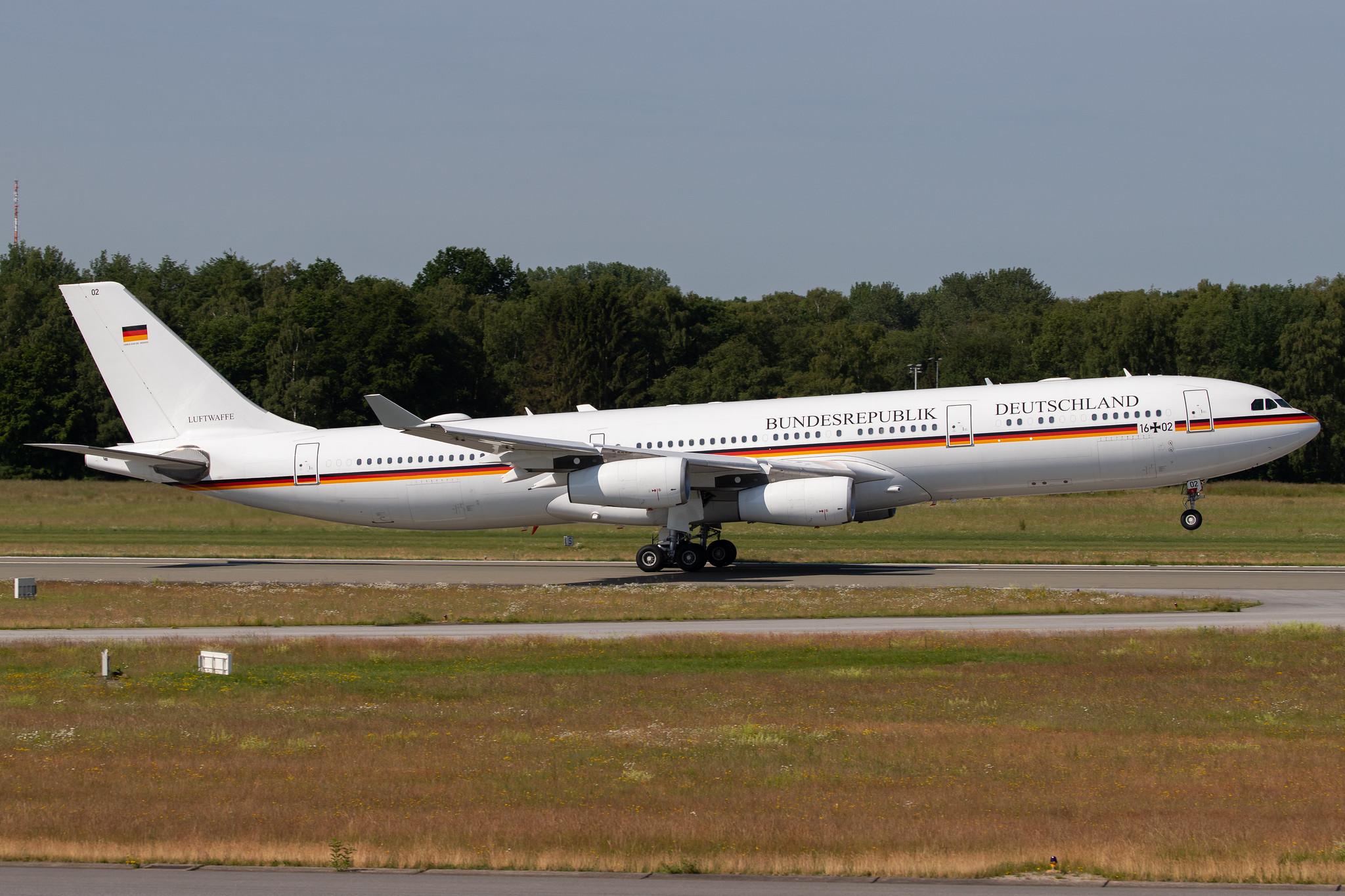 Hamburg Airport: German Air Force (/ GAF) | Airbus A340-313 A343 | 16+02 | MSN 355