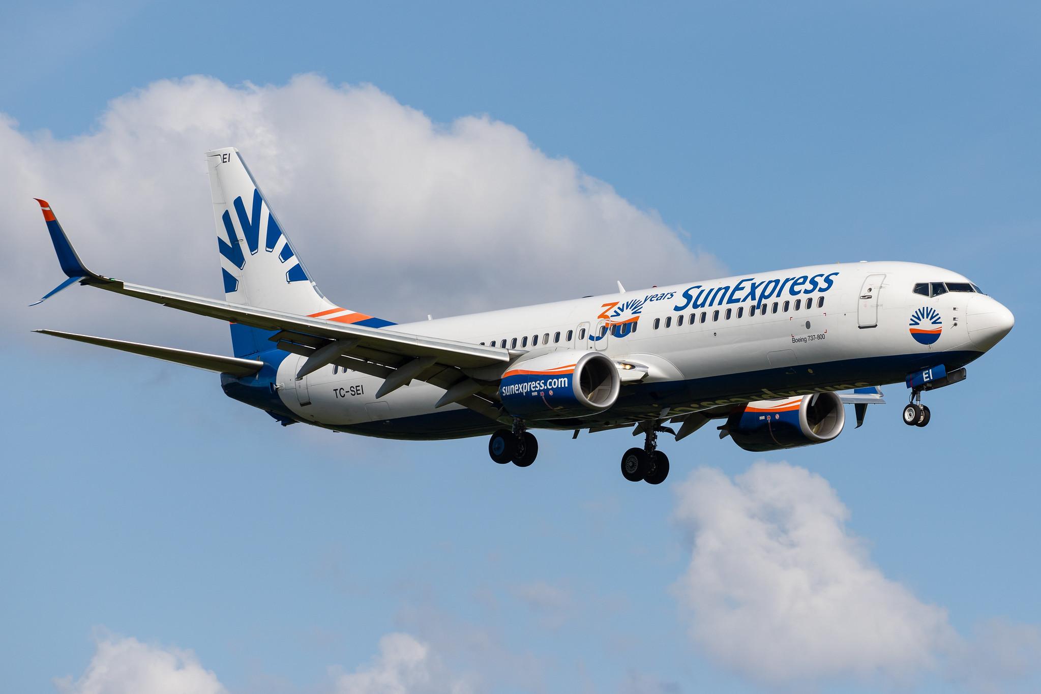 Hamburg Airport: SunExpress (XQ / SXS) |  Boeing 737-8HC B738 | TC-SEI | MSN 61170
