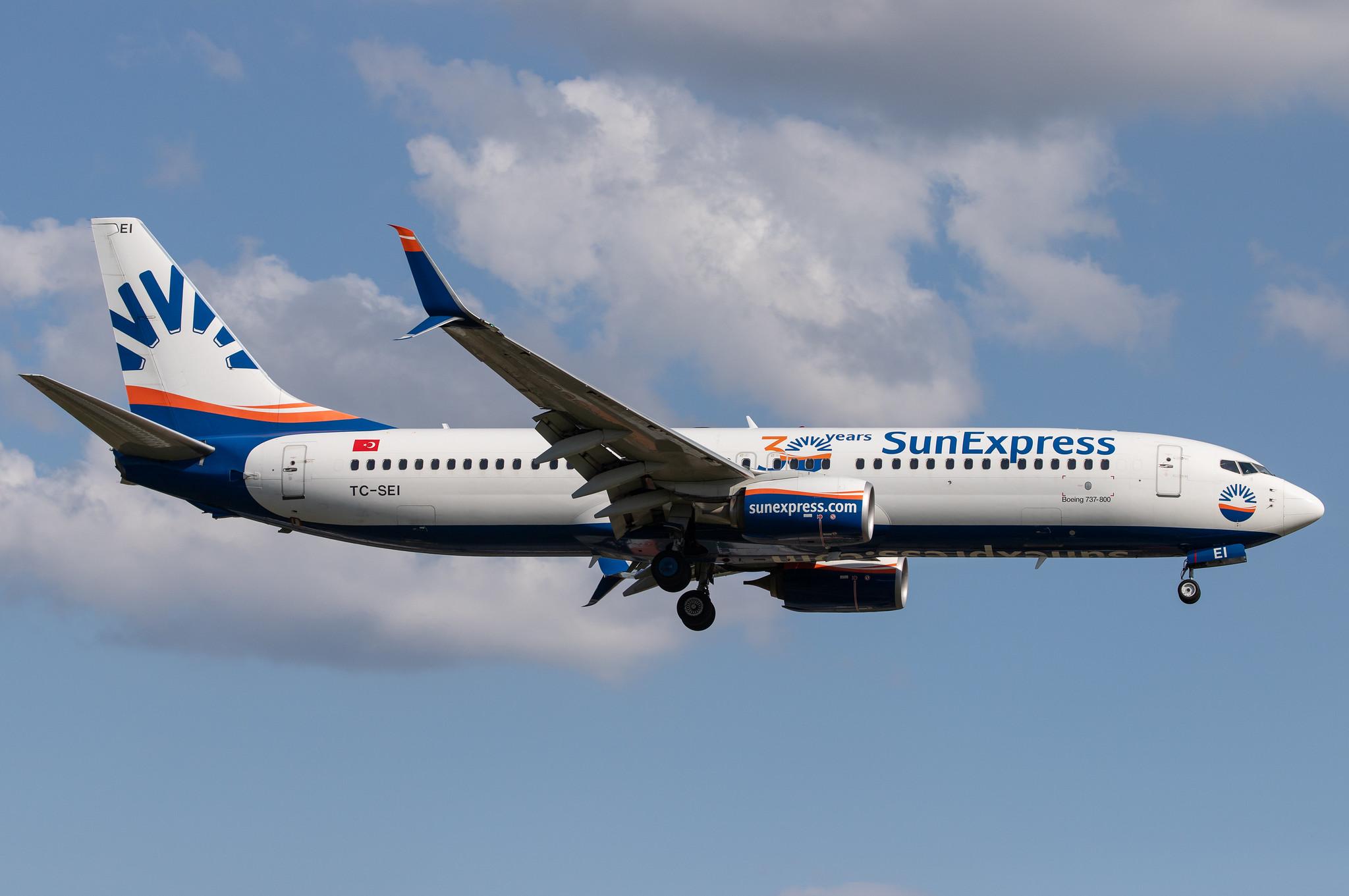 Hamburg Airport: SunExpress (XQ / SXS) |  Boeing 737-8HC B738 | TC-SEI | MSN 61170