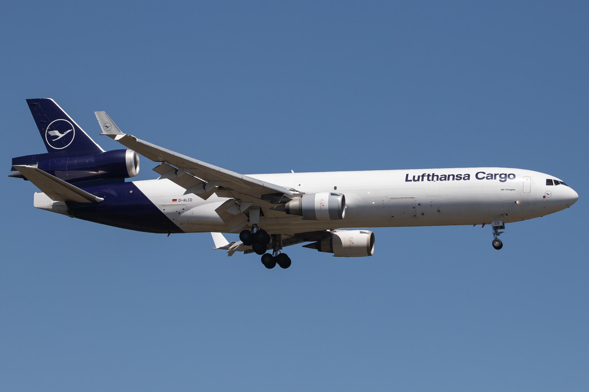 Frankfurt Airport: Lufthansa Cargo (/ GEC) |  McDonnell Douglas MD-11F MD11 | D-ALCD | MSN 48784