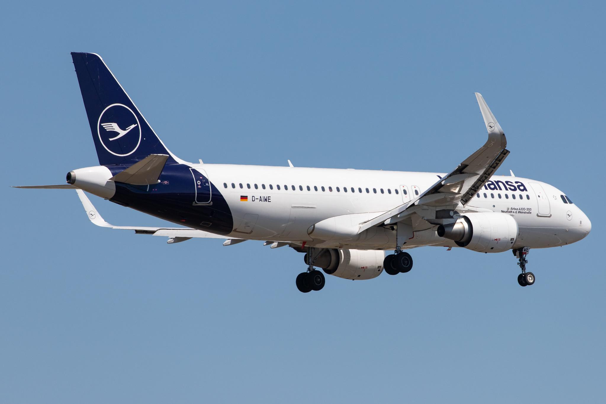 Frankfurt Airport: Lufthansa (LH / DLH) |  Airbus A320-214 A320 | D-AIWE | MSN 8680