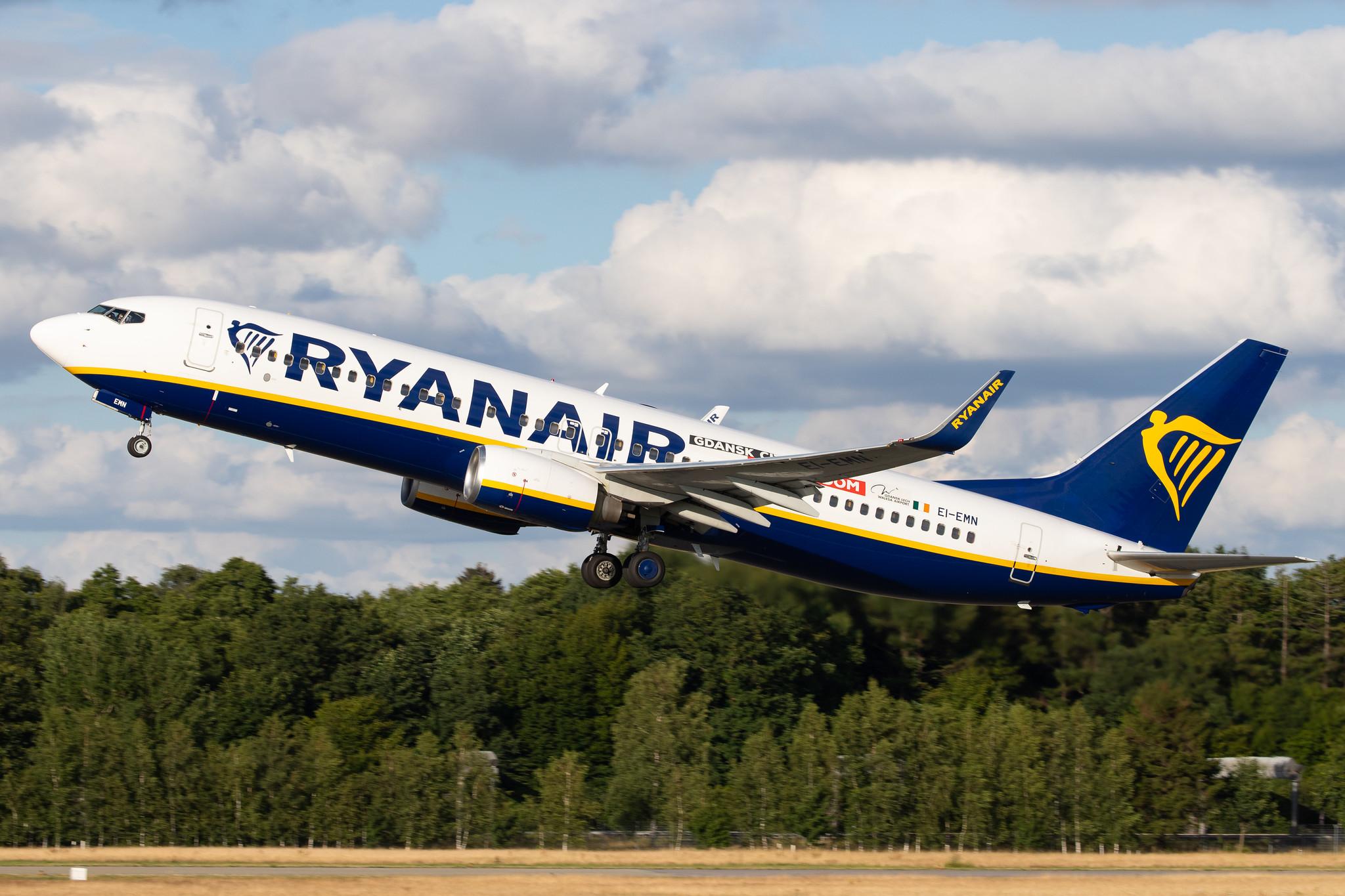 Hamburg Airport: Ryanair (FR / RYR) |  Boeing 737-8AS B738 | EI-EMN | MSN 38515