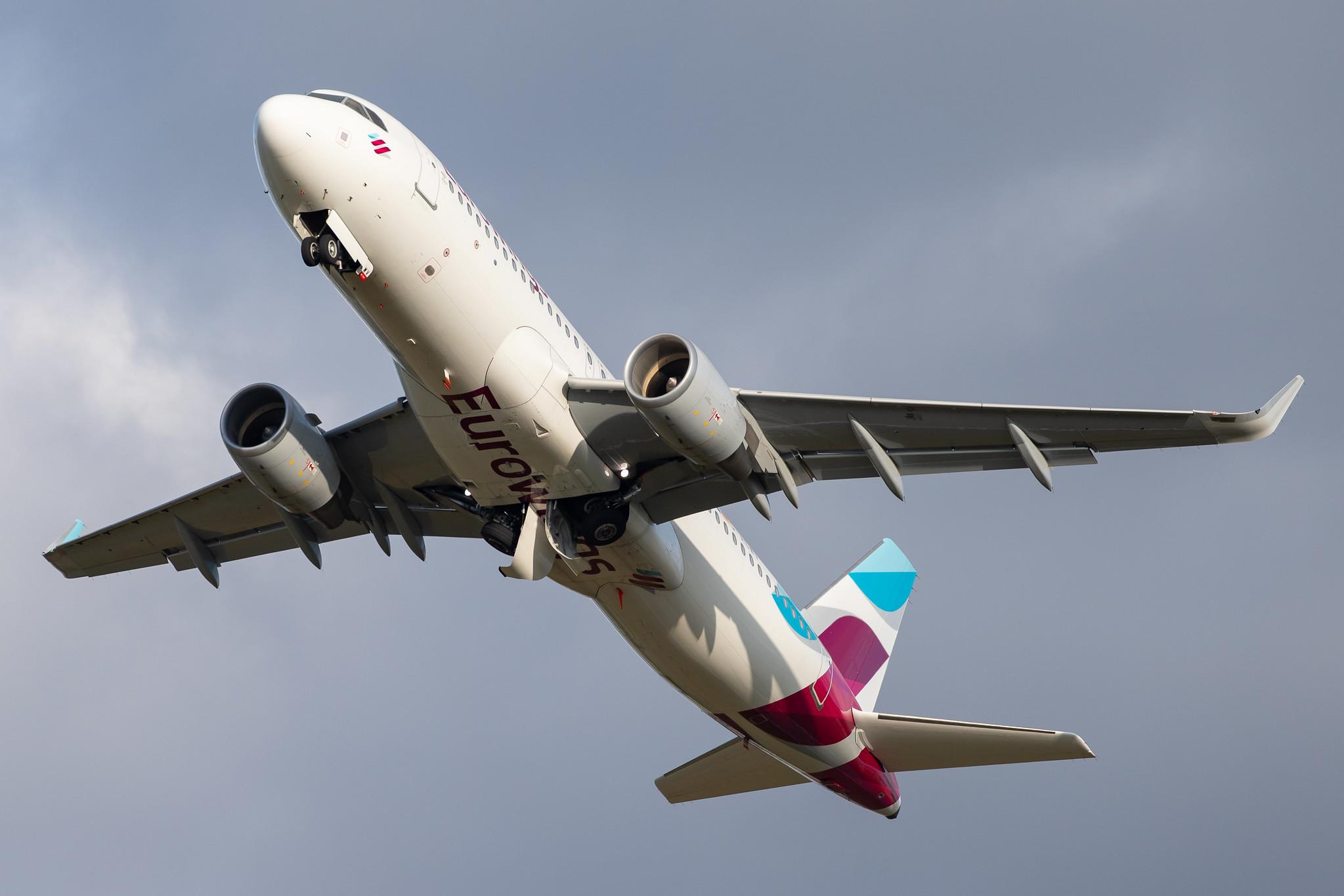 Hamburg Airport: Eurowings (EW / EWG) |  Airbus A320-214 A320 | D-AEWV | MSN 7545