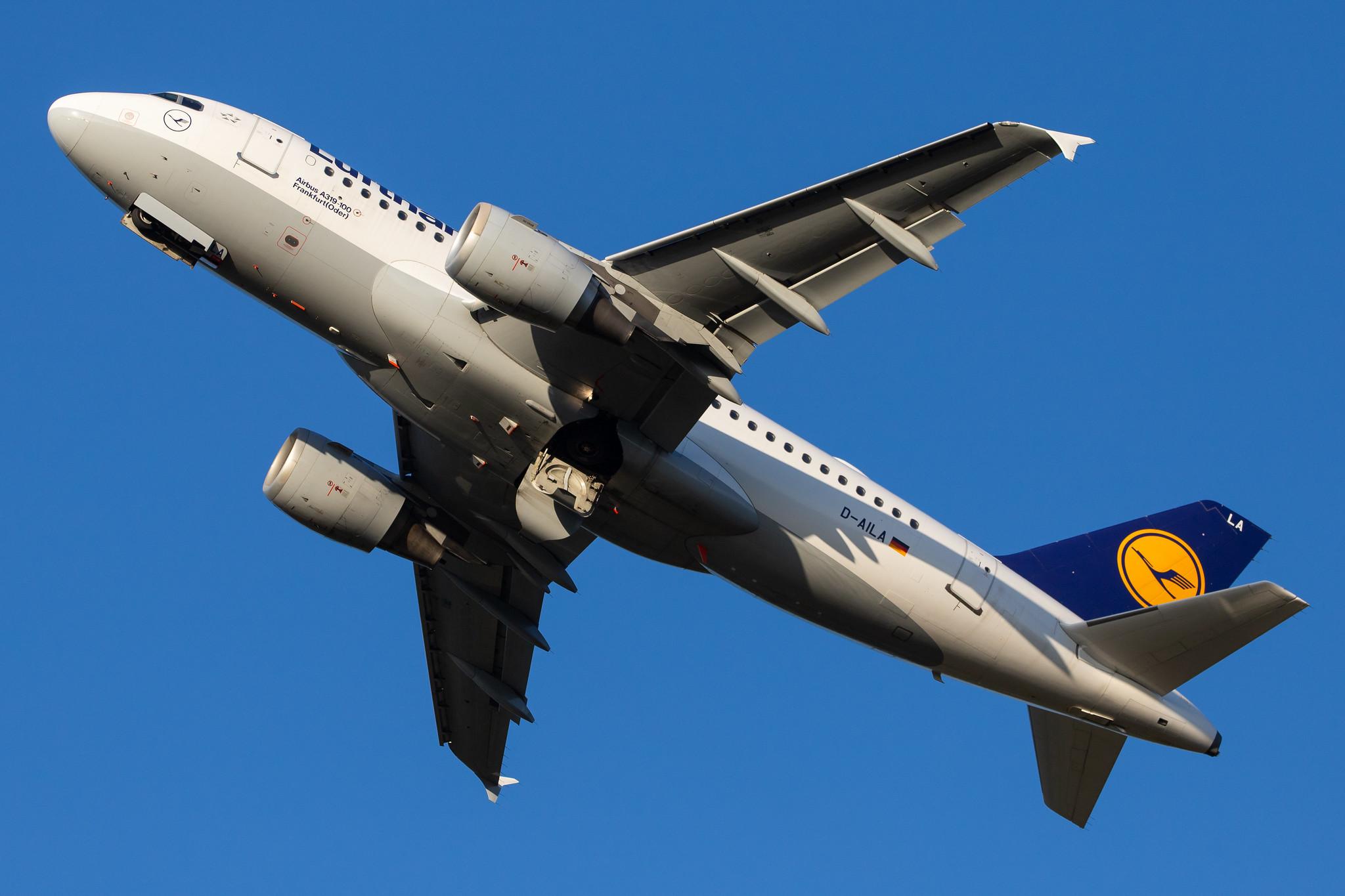 Hamburg Airport: Lufthansa (LH / DLH) |  Airbus A319-114 A319 | D-AILA | MSN 0609