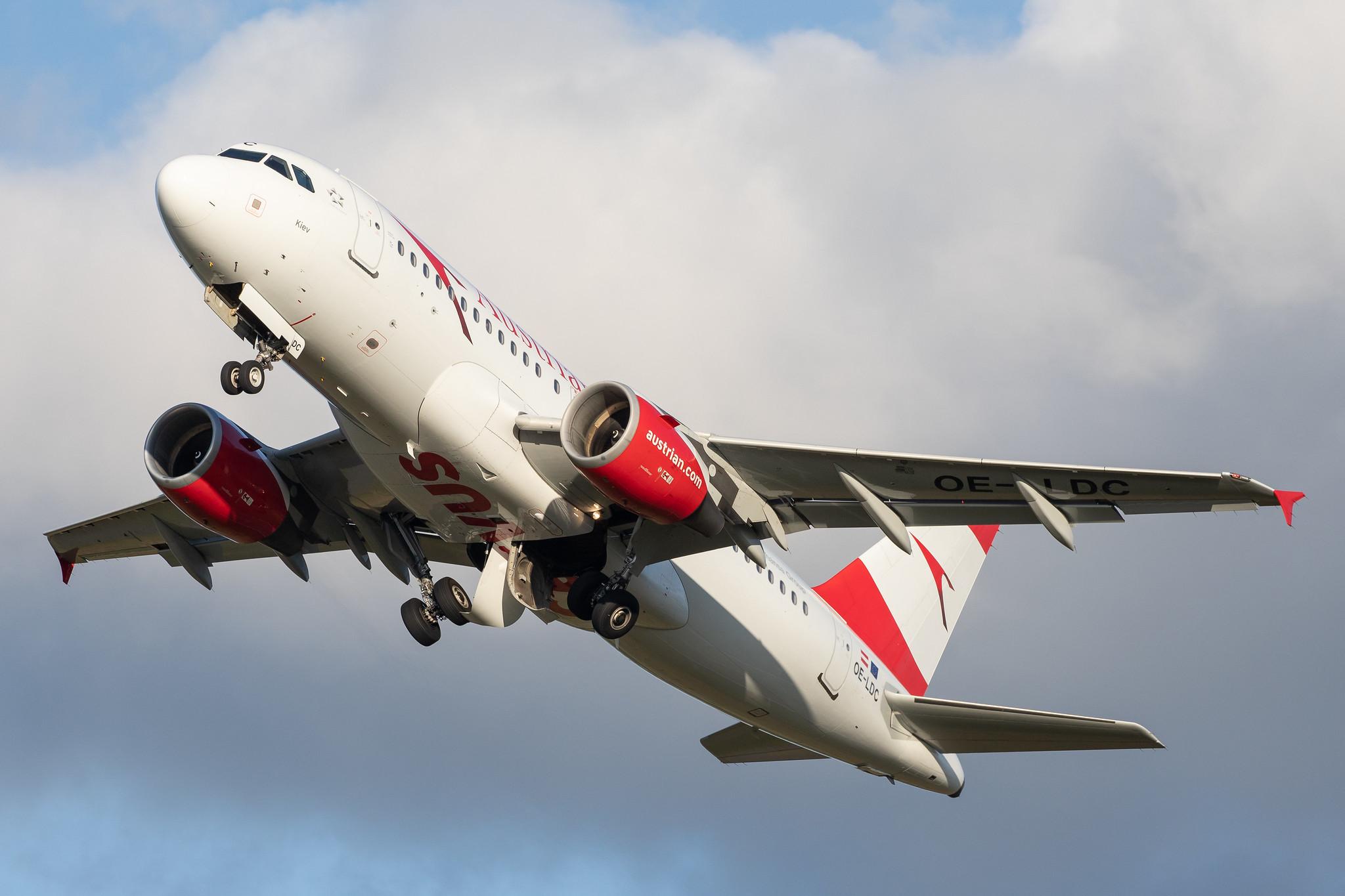 Hamburg Airport: Austrian Airlines (OS / AUA) |  Airbus A319-112 A319 | OE-LDC | MSN 2262