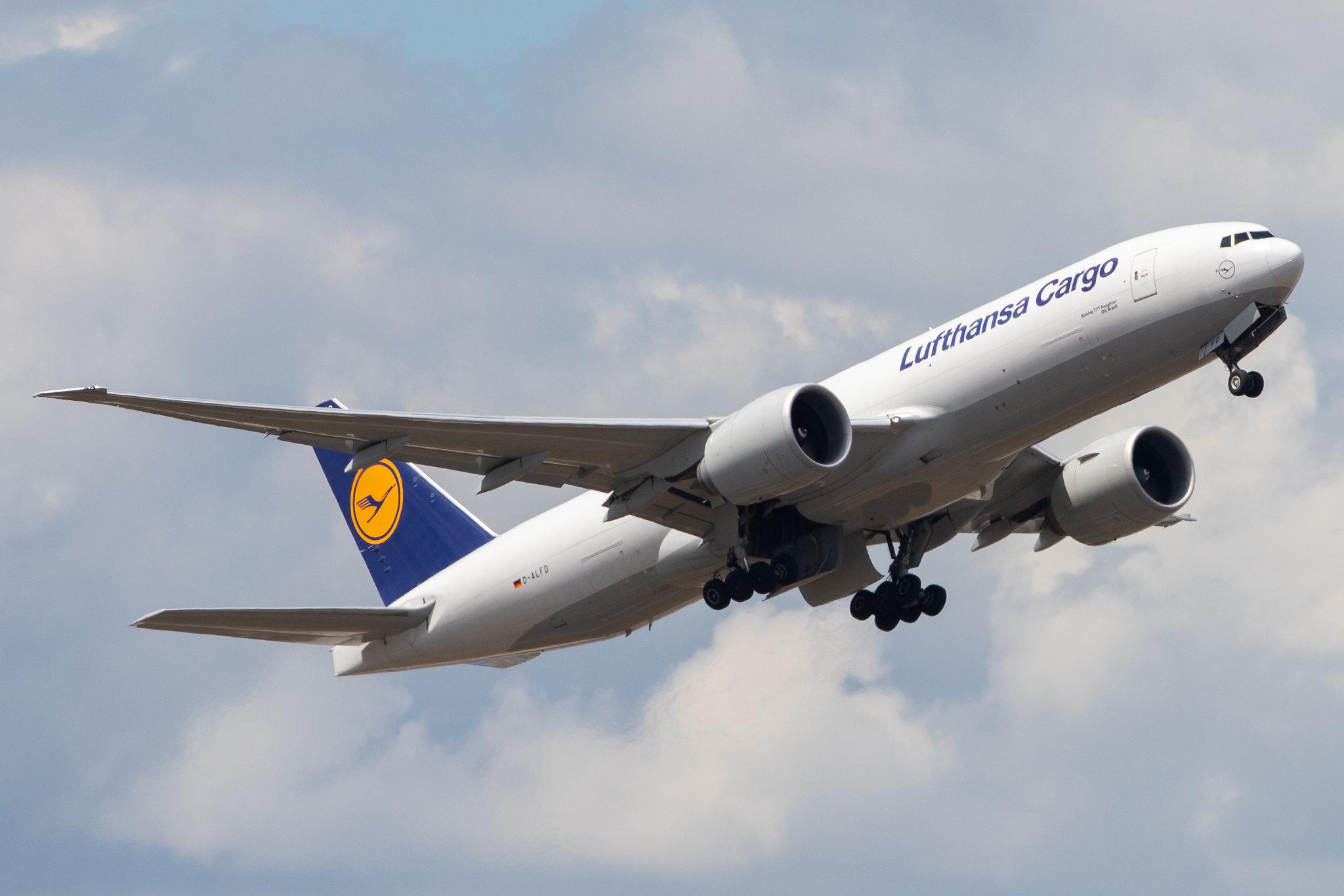 Frankfurt Airport: Lufthansa Cargo (/ GEC) |  Boeing 777-FBT B77L | D-ALFD | MSN 41677