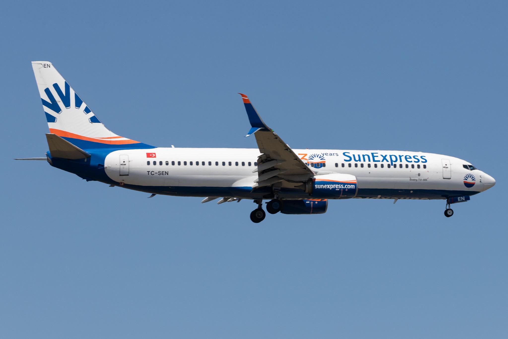 Frankfurt Airport: SunExpress (XQ / SXS) |  Boeing 737-8HC B738 | TC-SEN | MSN 61174