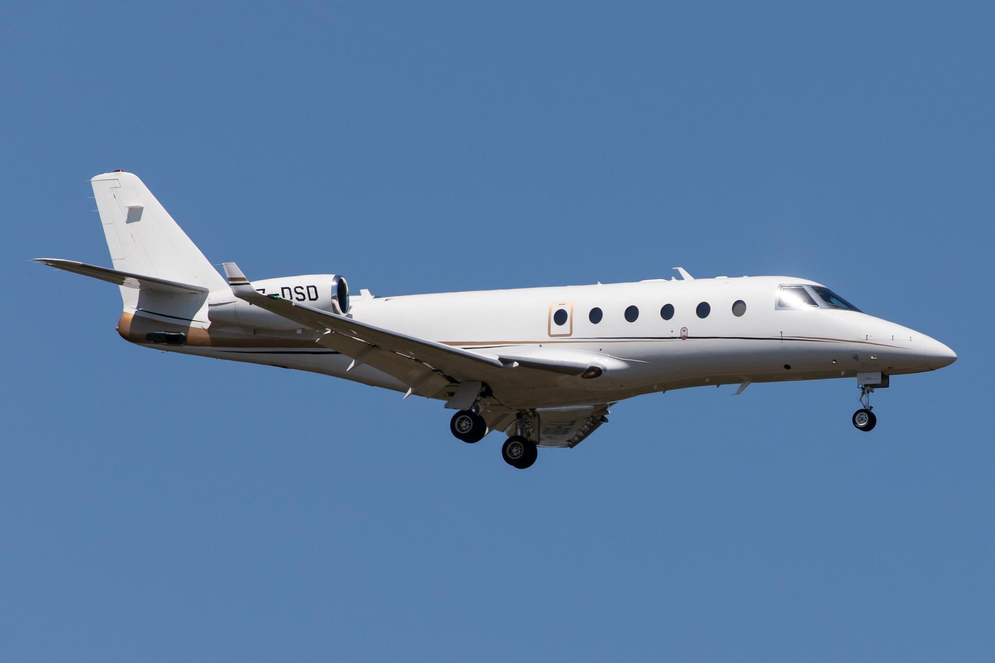 Frankfurt Airport: Private Owner |  Gulfstream G150 G150 | T7-DSD | MSN 326