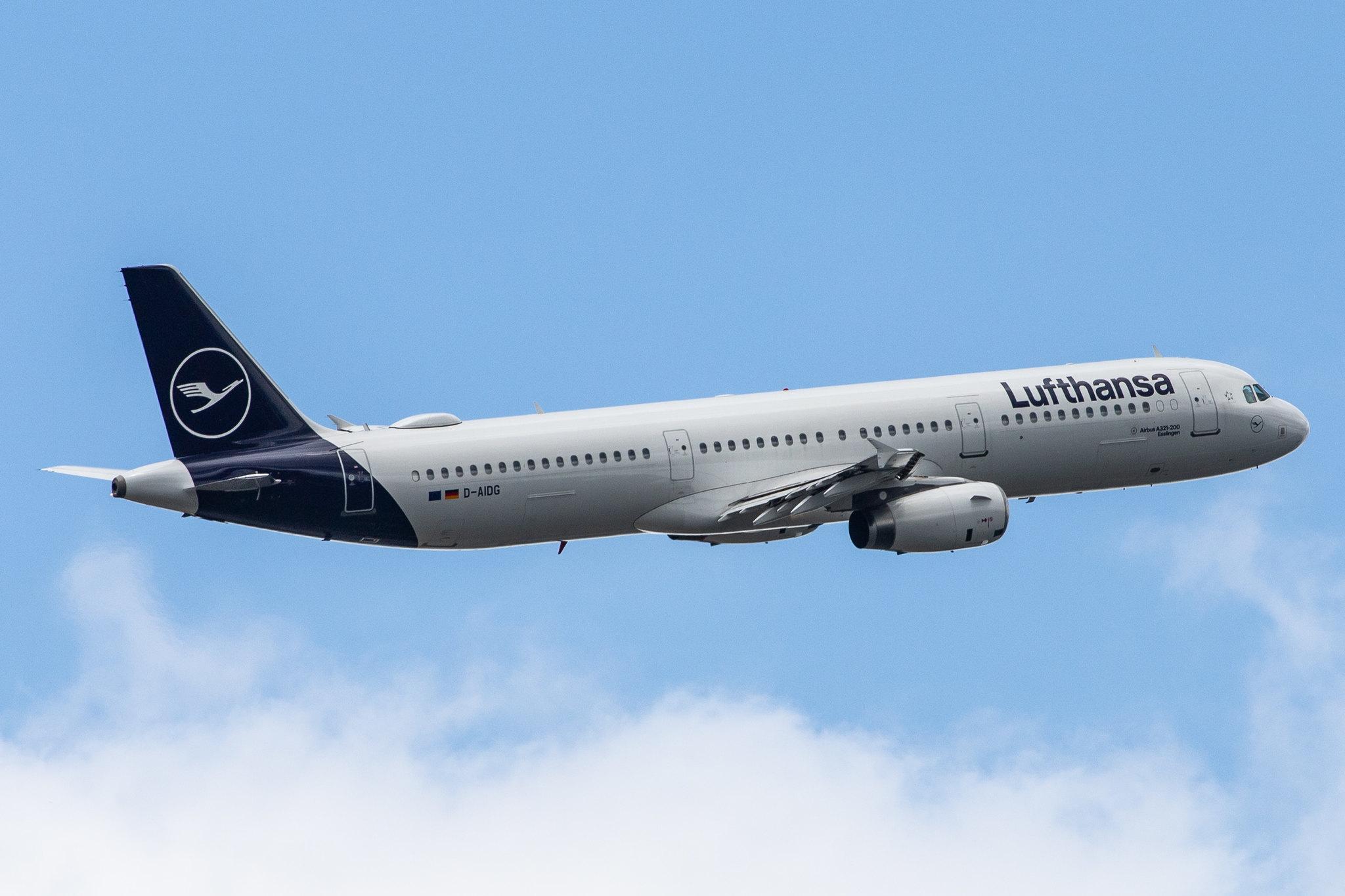 Frankfurt Airport: Lufthansa (LH / DLH) |  Airbus A321-231 A321 | D-AIDG | MSN 4672