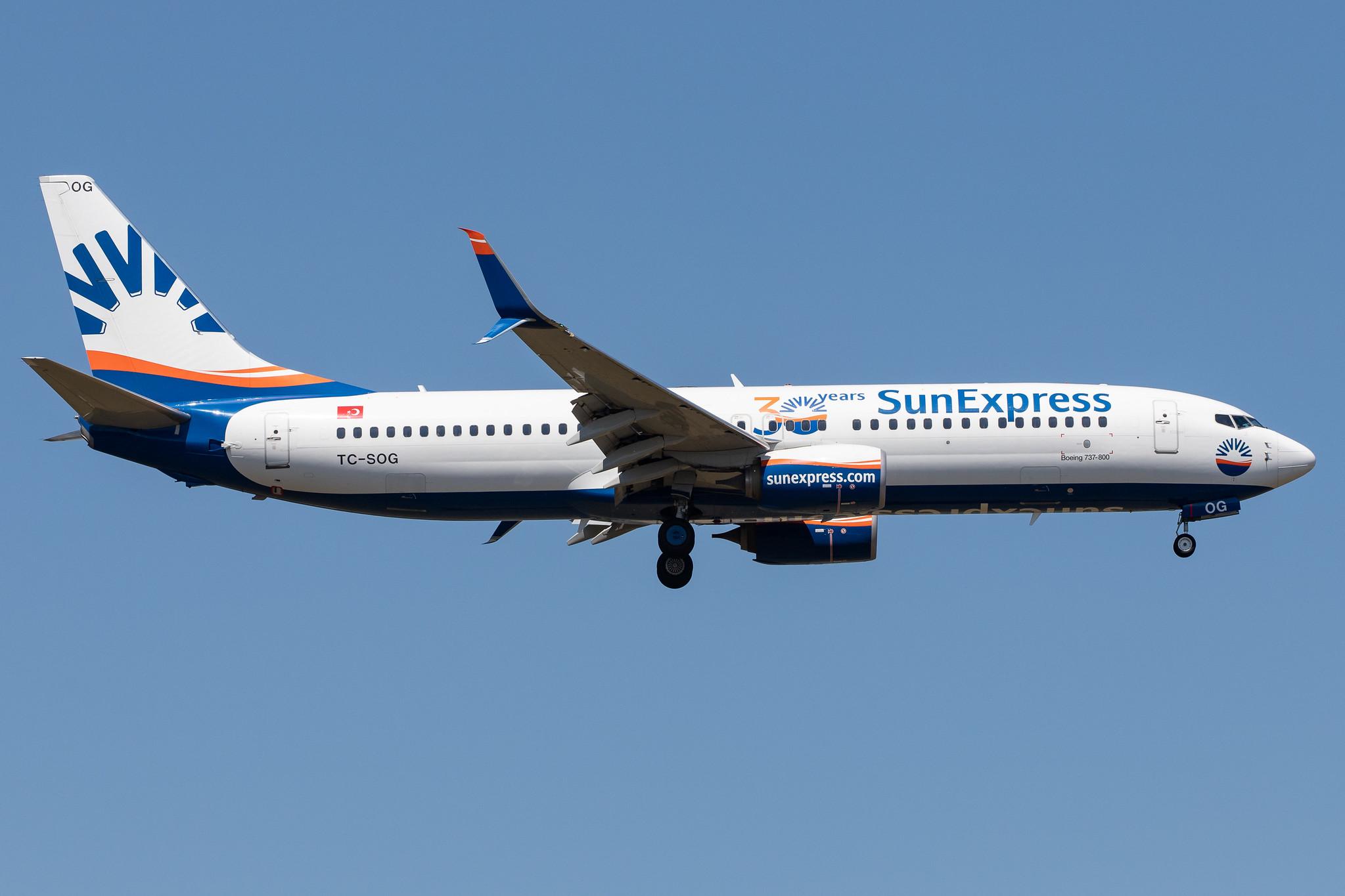 Frankfurt Airport: SunExpress (XQ / SXS) |  Boeing 737-8HC B738 | TC-SOG | MSN 61179