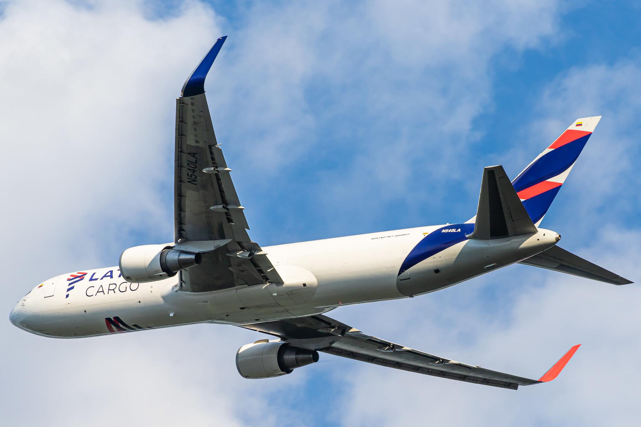 Frankfurt Airport: LATAM Cargo (UC / LCO) | Operator: LATAM Cargo Colombia |  Boeing 767-316(ER)(BCF) B763 | N540LA | MSN 35229