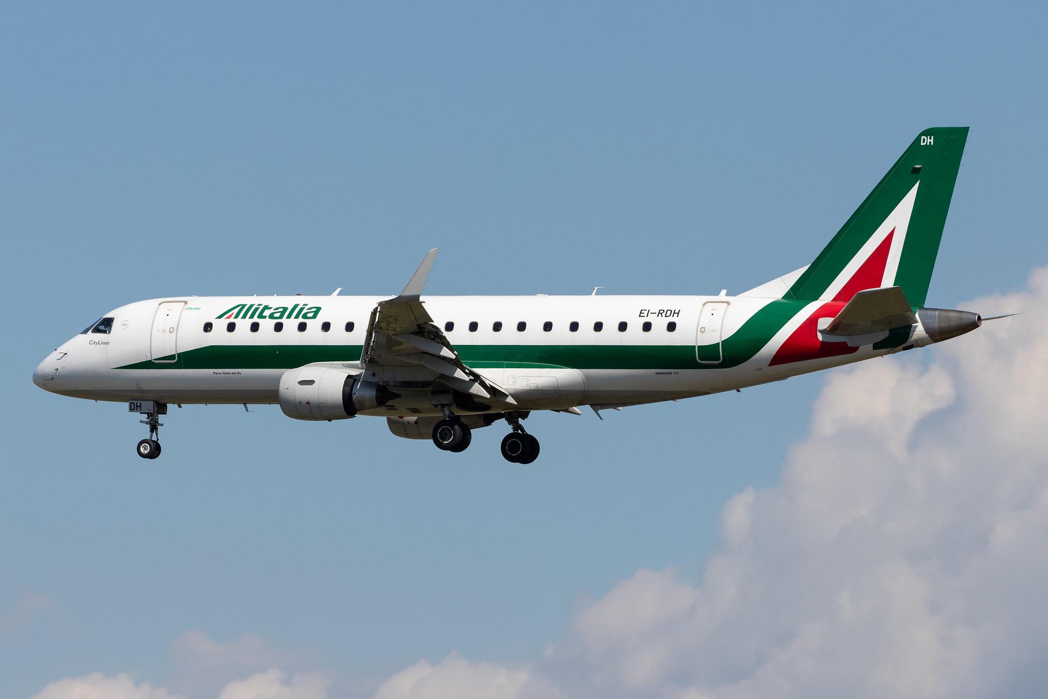 Frankfurt Airport: Alitalia (AZ / AZA) | Operator: Alitalia CityLiner |  Embraer E175STD E75S | EI-RDH | MSN 17000339