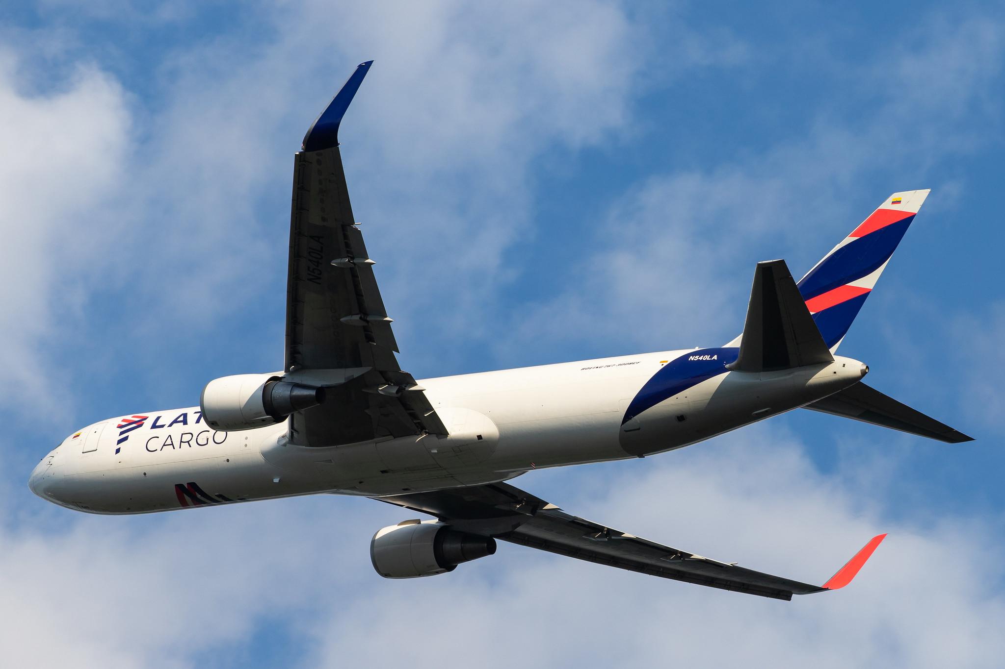 Frankfurt Airport: LATAM Cargo (UC / LCO) | Operator: LATAM Cargo Colombia |  Boeing 767-316(ER)(BCF) B763 | N540LA | MSN 35229