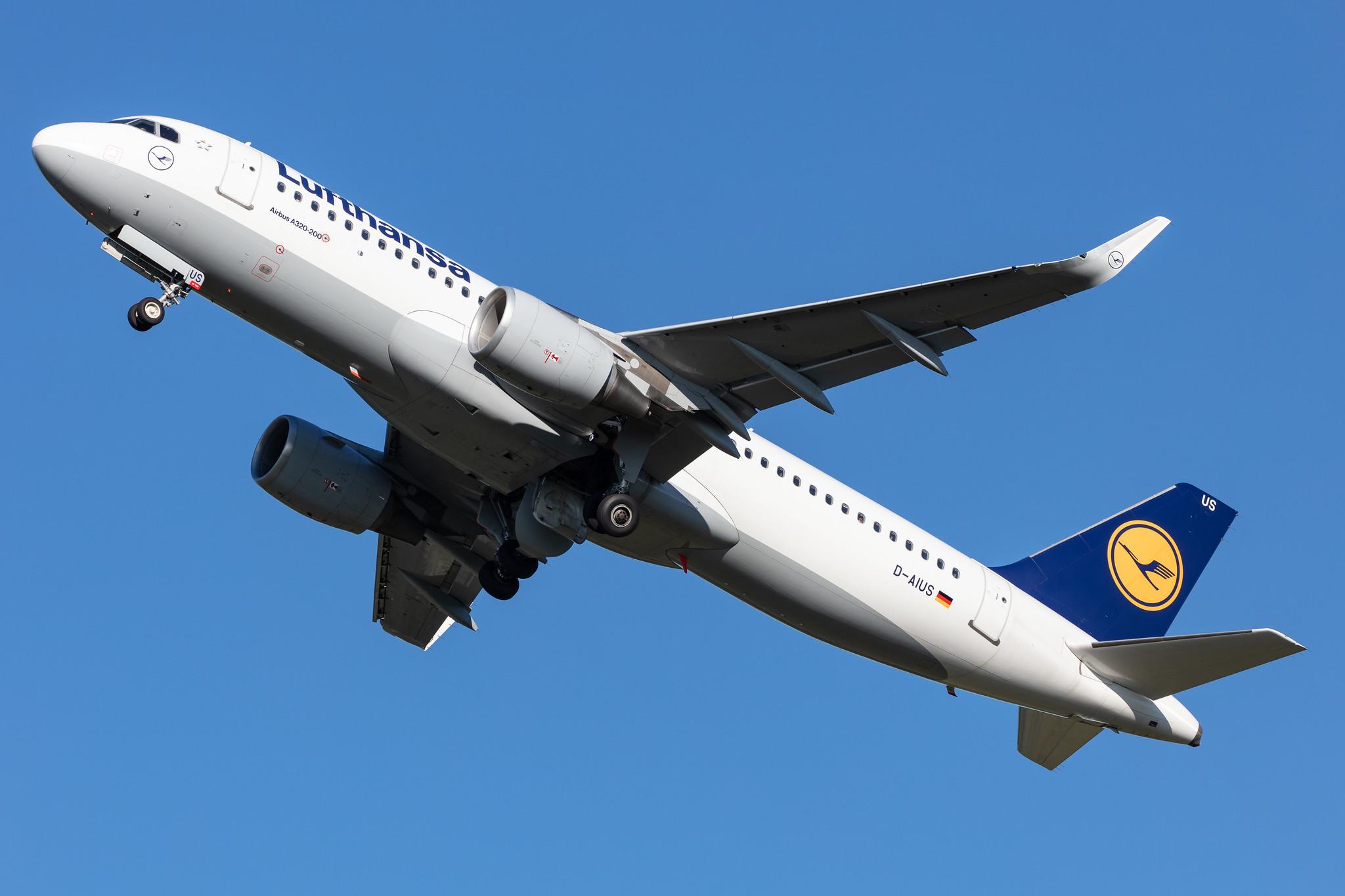 Hamburg Airport: Lufthansa (LH / DLH) |  Airbus A320-214 A320 | D-AIUS | MSN 7024