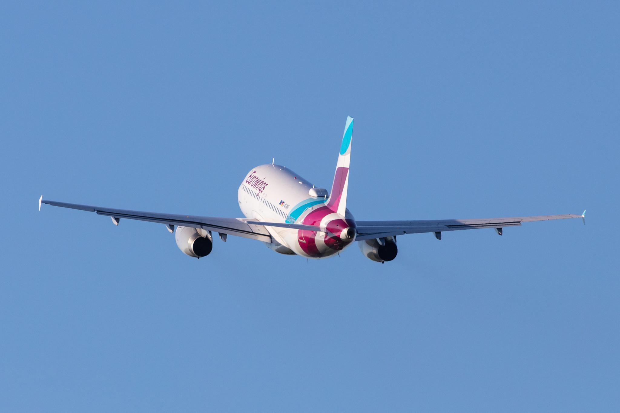 Hamburg Airport: Eurowings (EW / EWG) |  Airbus A319-132 A319 | D-AGWB | MSN 2833
