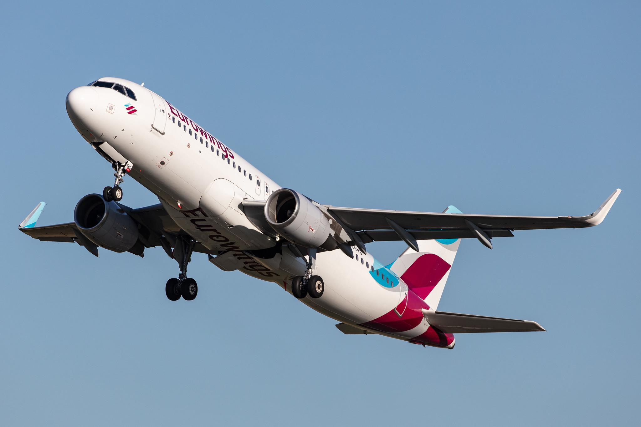 Hamburg Airport: Eurowings (EW / EWG) |  Airbus A320-214 A320 | D-AEWG | MSN 7121