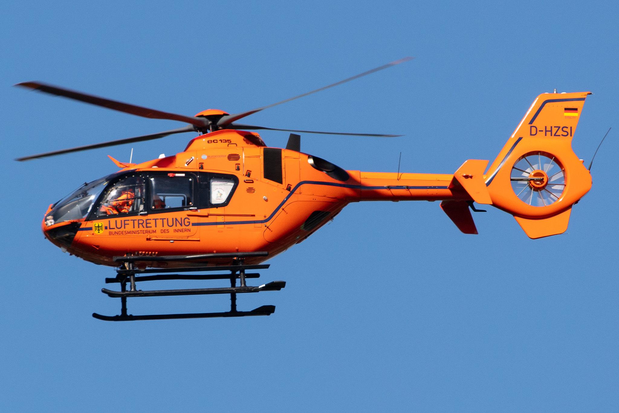 Hamburg Airport: Bundesministerium des Innern (BMI) |  Airbus Helicopters H135 EC35 | D-HZSI | MSN 0594