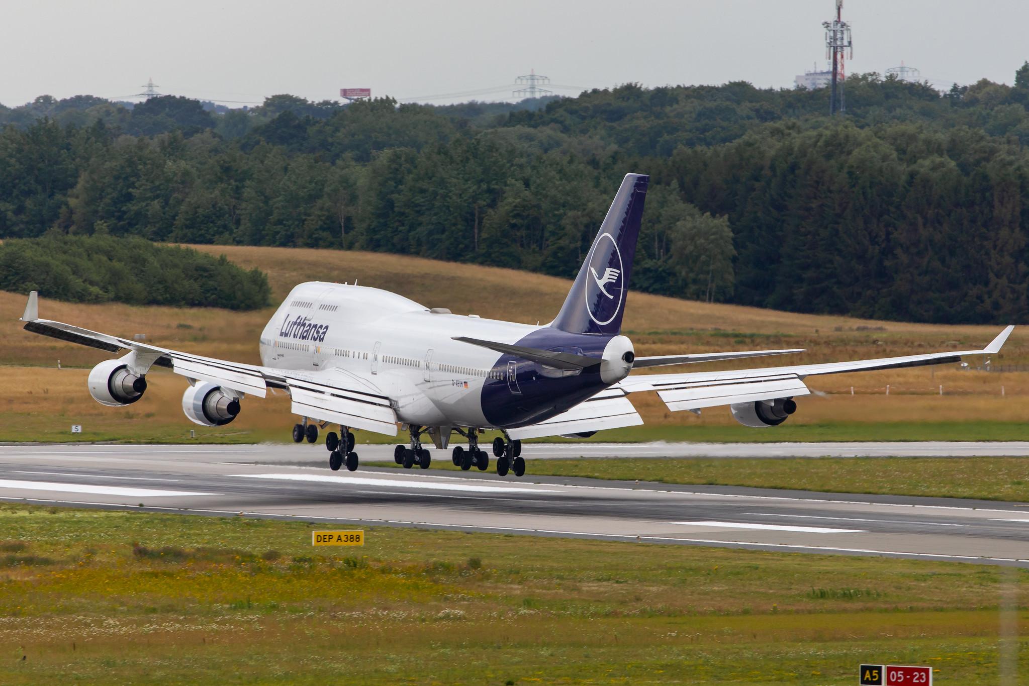 Hamburg Airport: Lufthansa (LH / DLH) |  Boeing 747-430 B744 | D-ABVM | MSN 29101