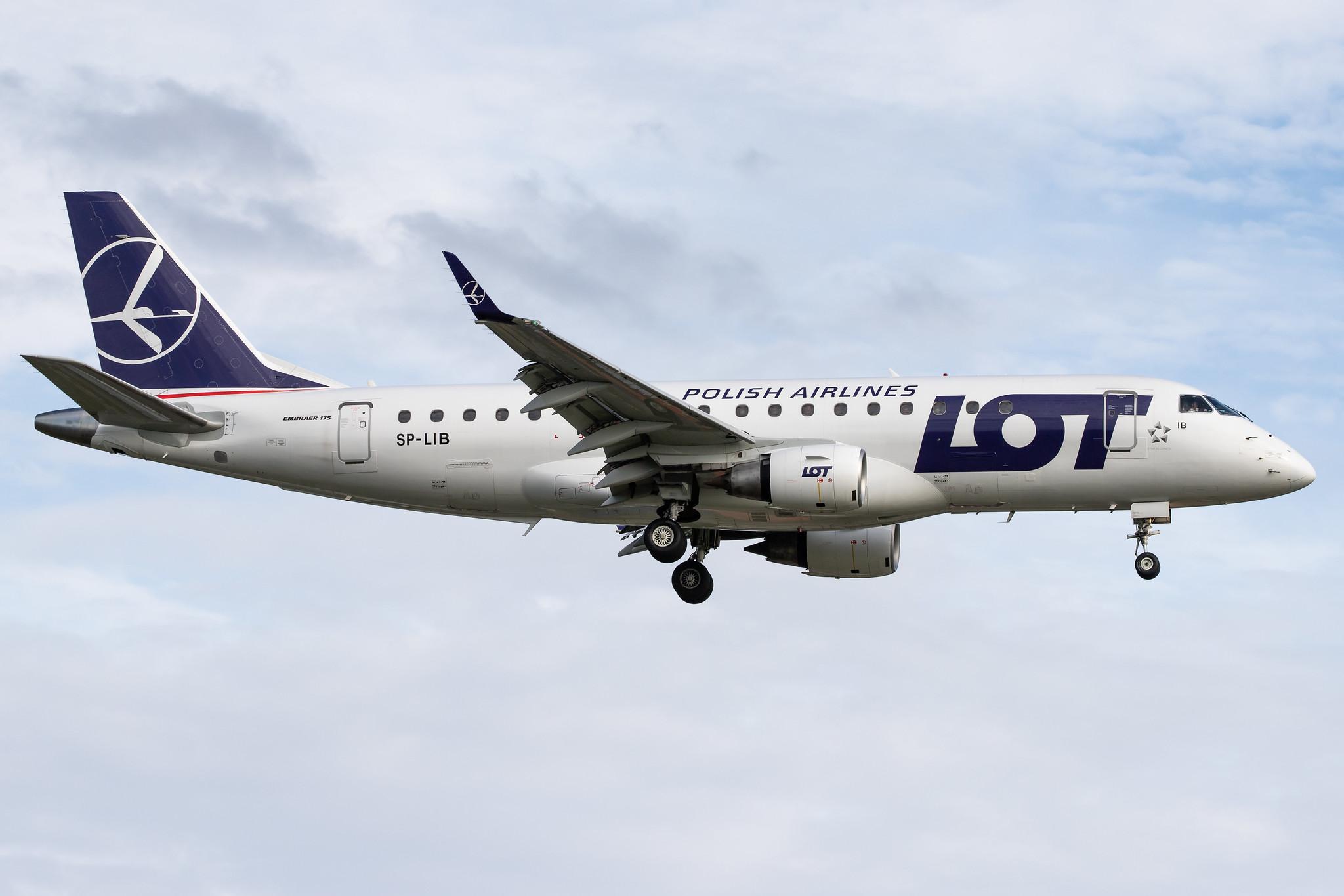 Hamburg Airport: LOT (LO / LOT) |  Embraer E175STD E75S | SP-LIB | MSN 17000132