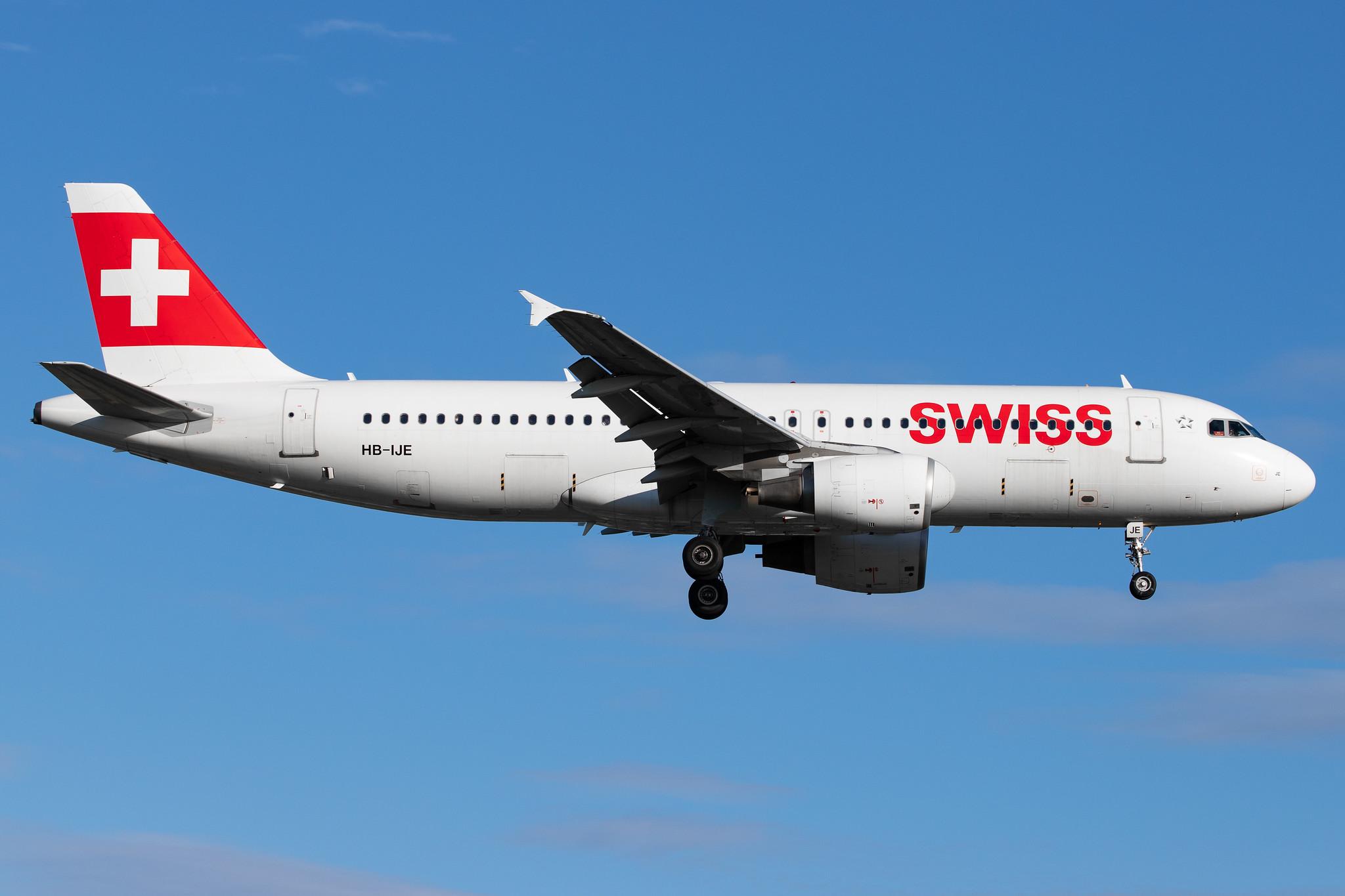 Hamburg Airport: Swiss (LX / SWR) |  Airbus A320-214 A320 | HB-IJE | MSN 0559