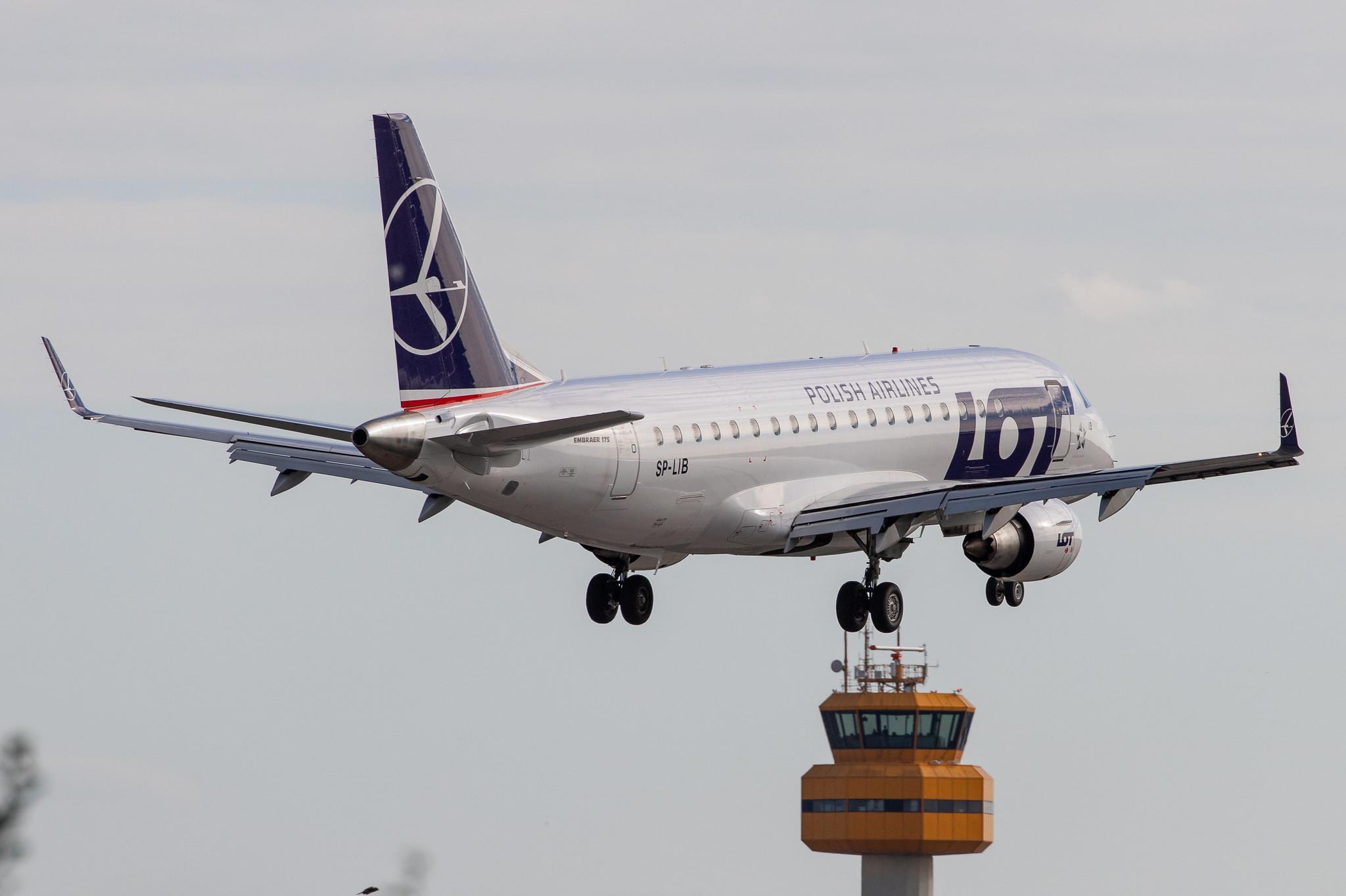 Hamburg Airport: LOT (LO / LOT) |  Embraer E175STD E75S | SP-LIB | MSN 17000132