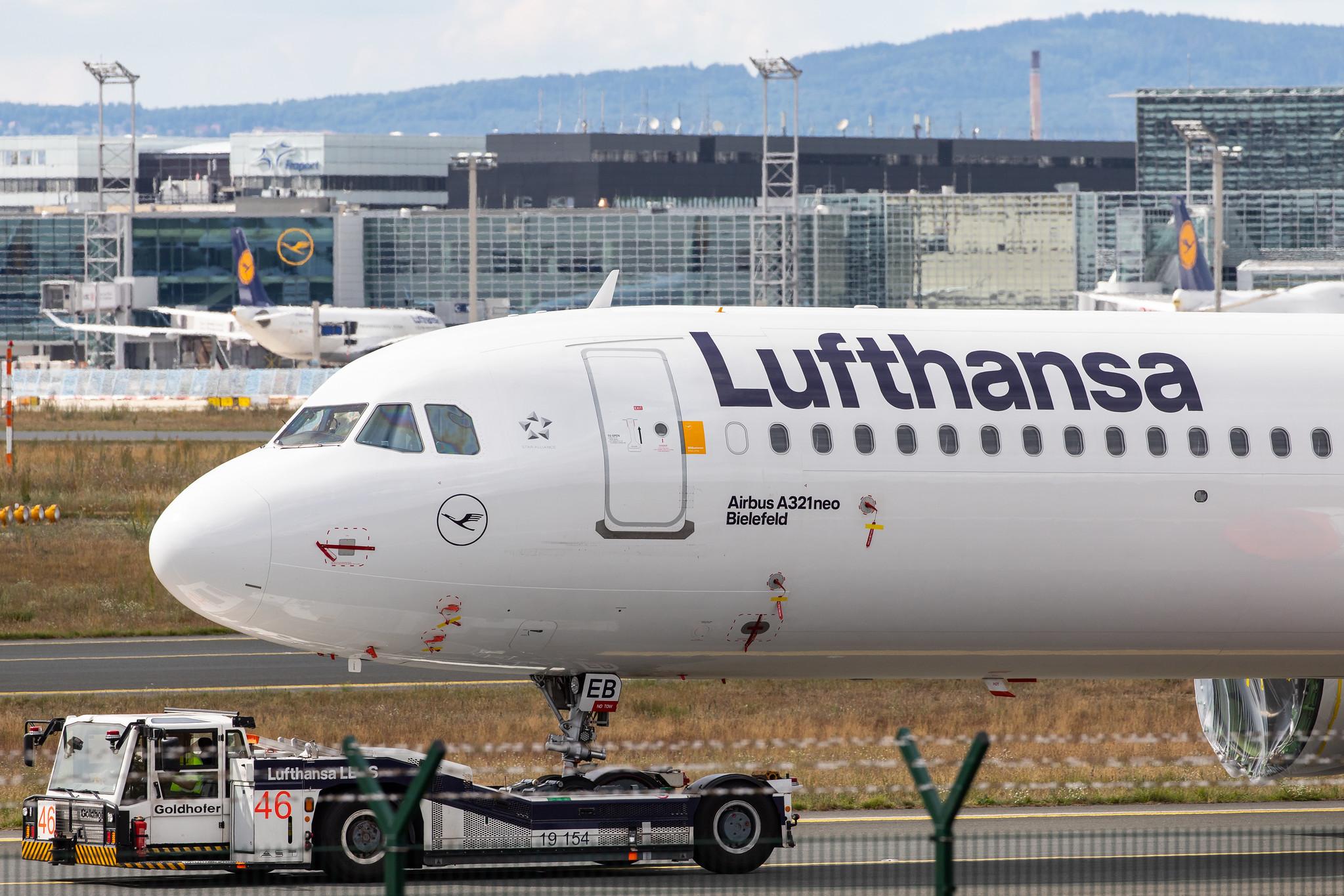 Frankfurt Airport: Lufthansa (LH / DLH) |  Airbus A321-271NX A21N | D-AIEB | MSN 8783