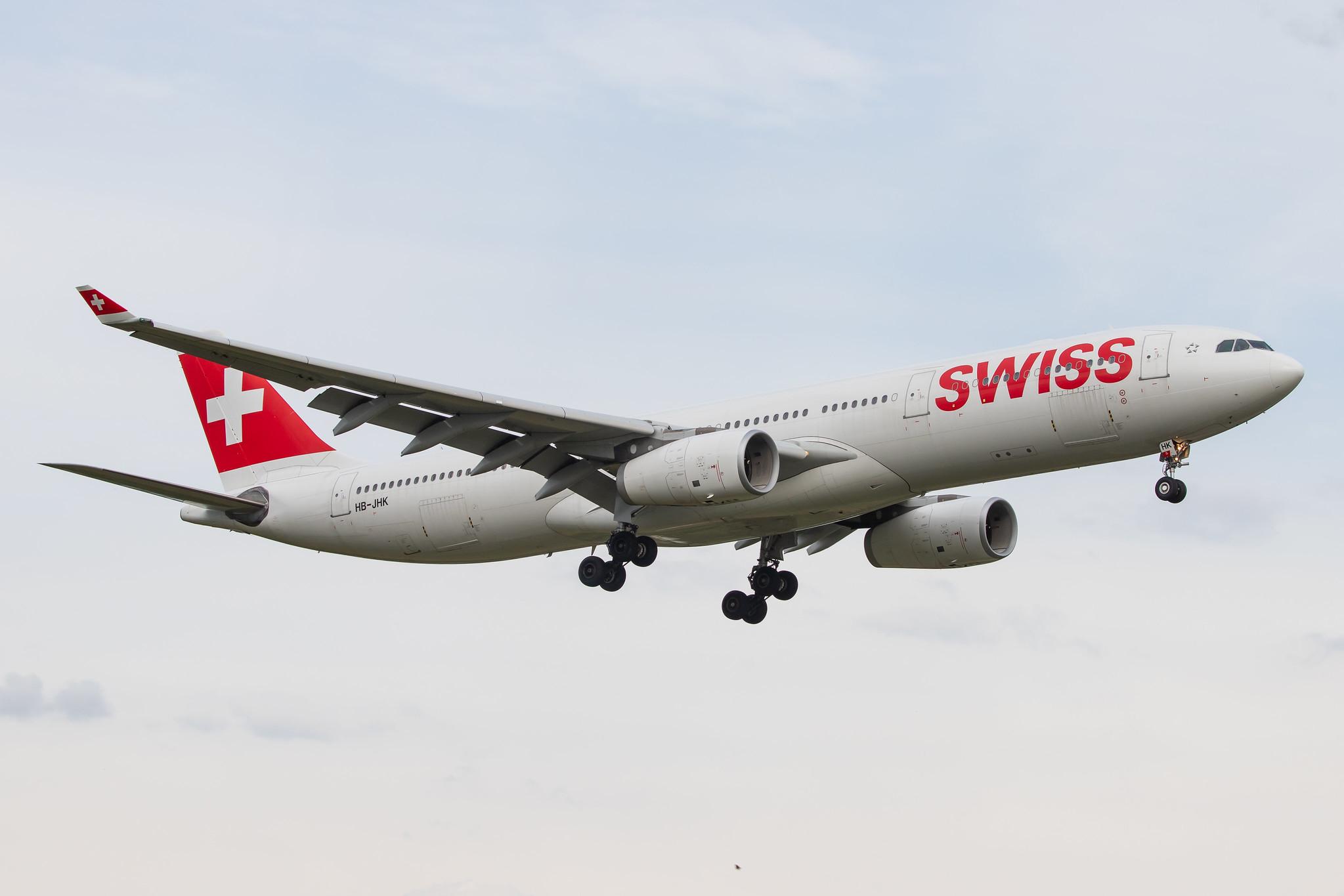 Hamburg Airport: Swiss (LX / SWR) |  Airbus A330-343 A333 | HB-JHK | MSN 1276
