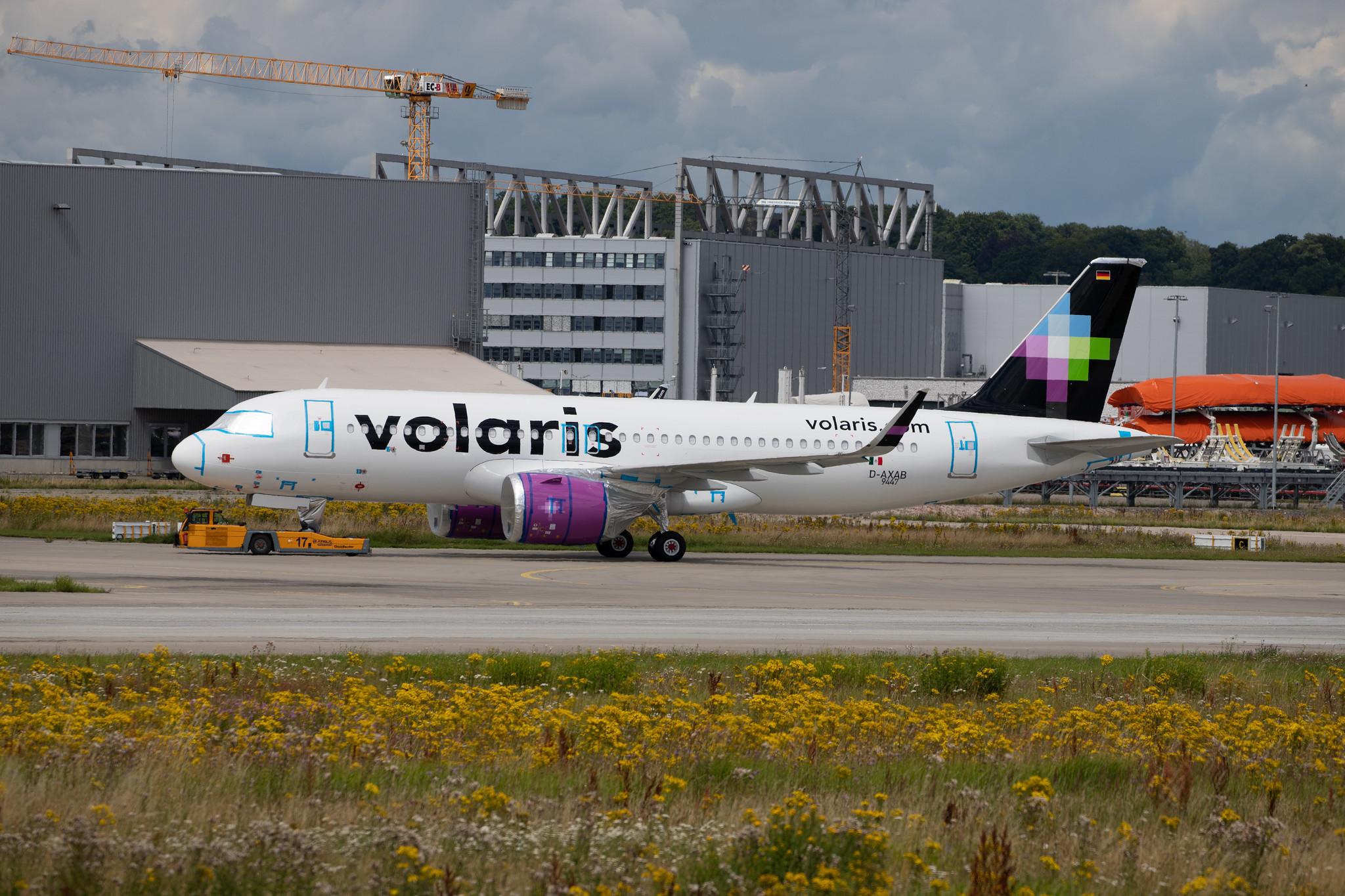 Hamburg Finkenwerder: Volaris (Y4 / VOI) |  Airbus A320-271N A20N | D-AXAB | MSN 9447