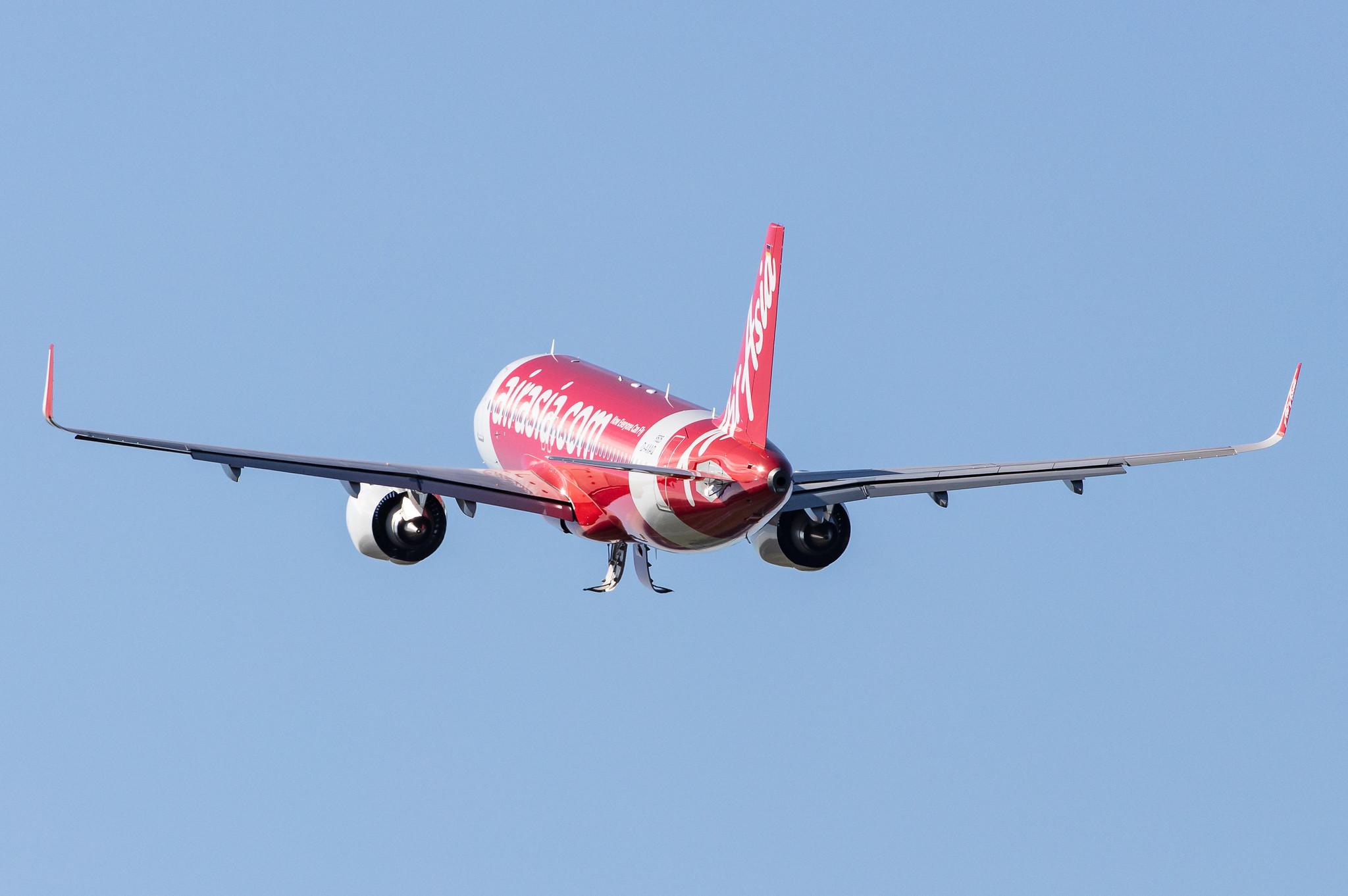 Hamburg Airport: AirAsia (AK / AXM) | Operator: AirAsia India |  Airbus A320-251N A20N | D-AXAQ | MSN 9525