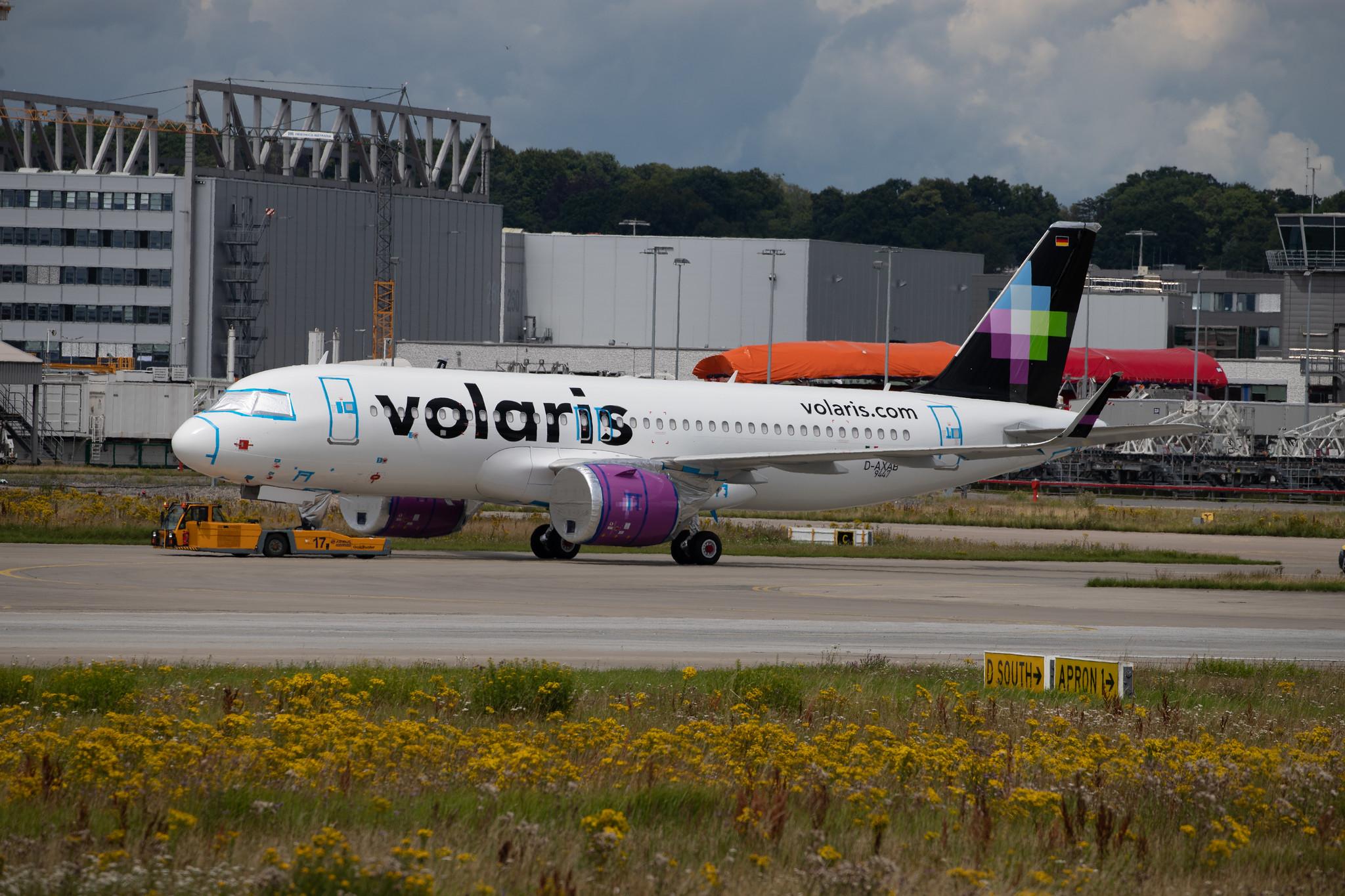 Hamburg Finkenwerder: Volaris (Y4 / VOI) |  Airbus A320-271N A20N | D-AXAB | MSN 9447