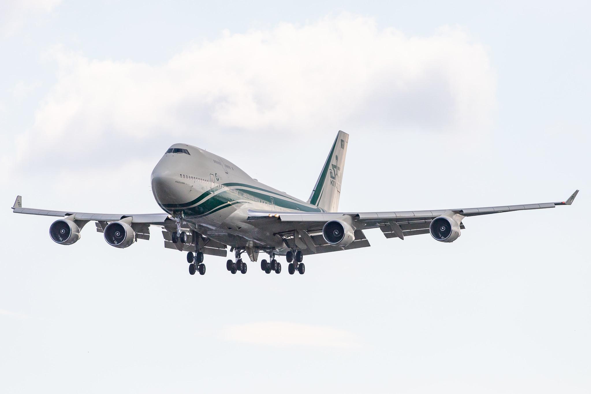 Hamburg Airport: Kingdom Holding |  Boeing 747-4J6 B744 | HZ-WBT7 | MSN 25880