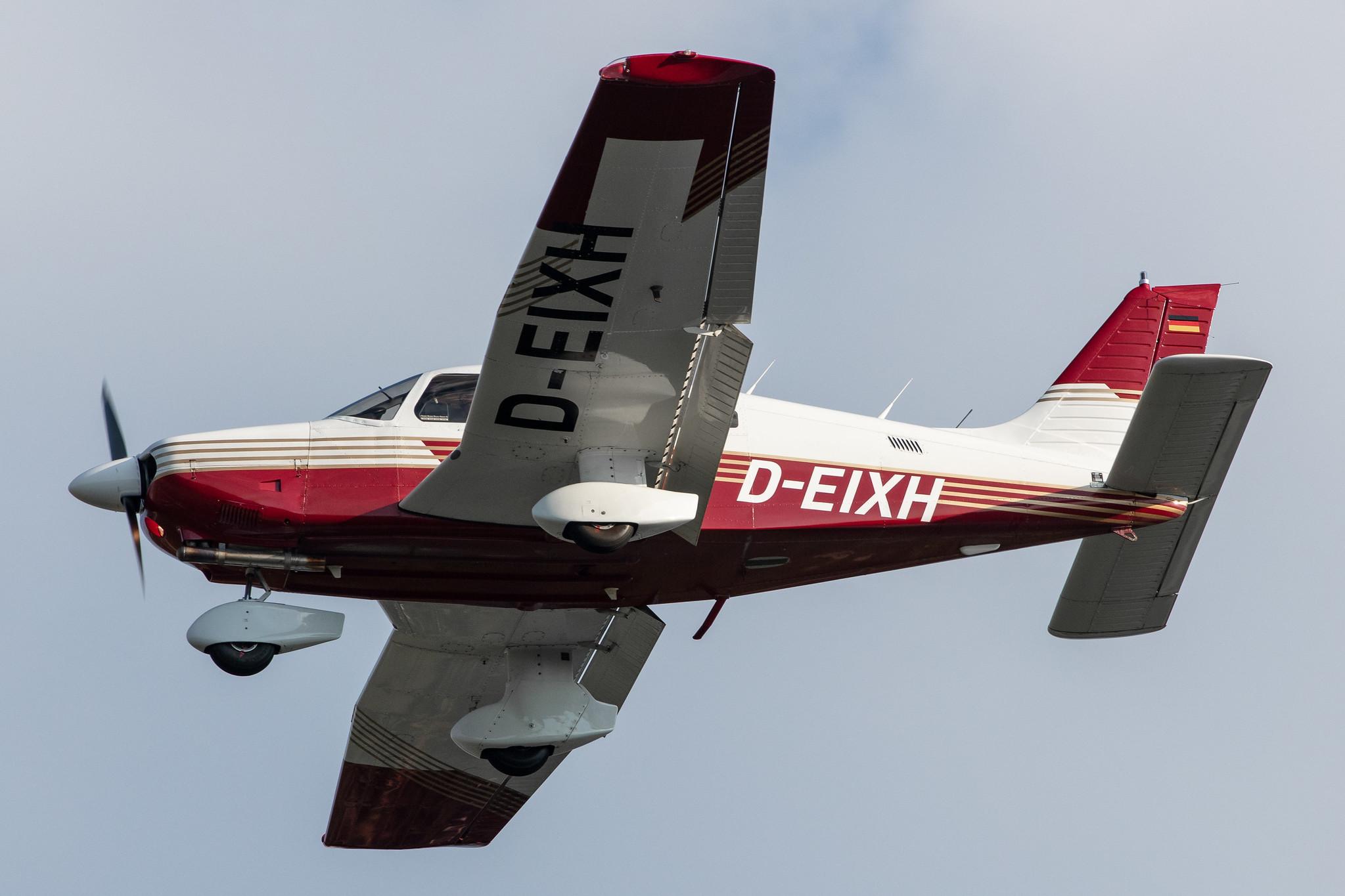 Hamburg Airport: Private owner |  Piper PA-28-181 Archer 2 P28A | D-EIXH | MSN 2890191