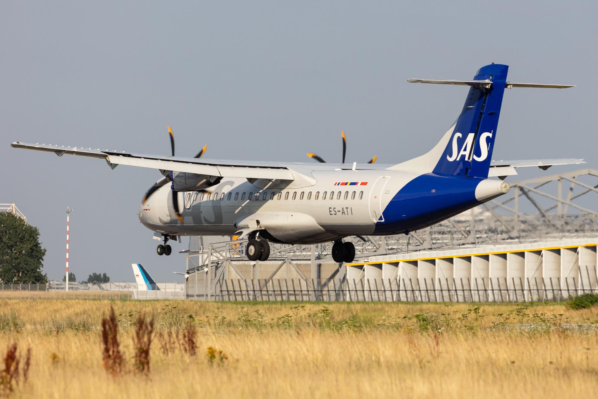 Hamburg Airport: SAS (SK / SAS) | Operator: Xfly |  ATR 72-600 AT76 | ES-ATI | MSN 1075