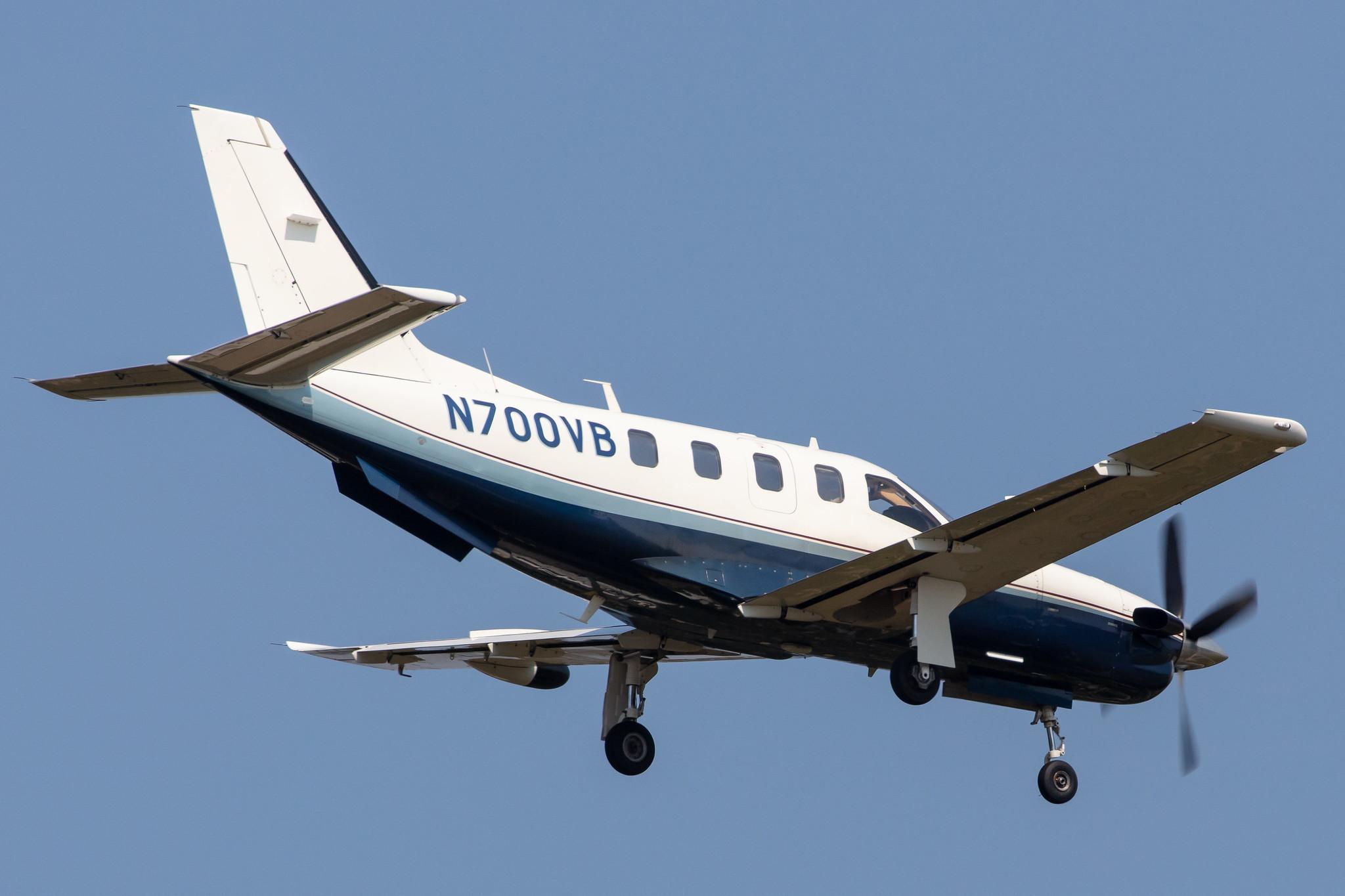 Hamburg Airport: Private owner |  Socata TBM-700C TBM7 | N700VB | MSN 237