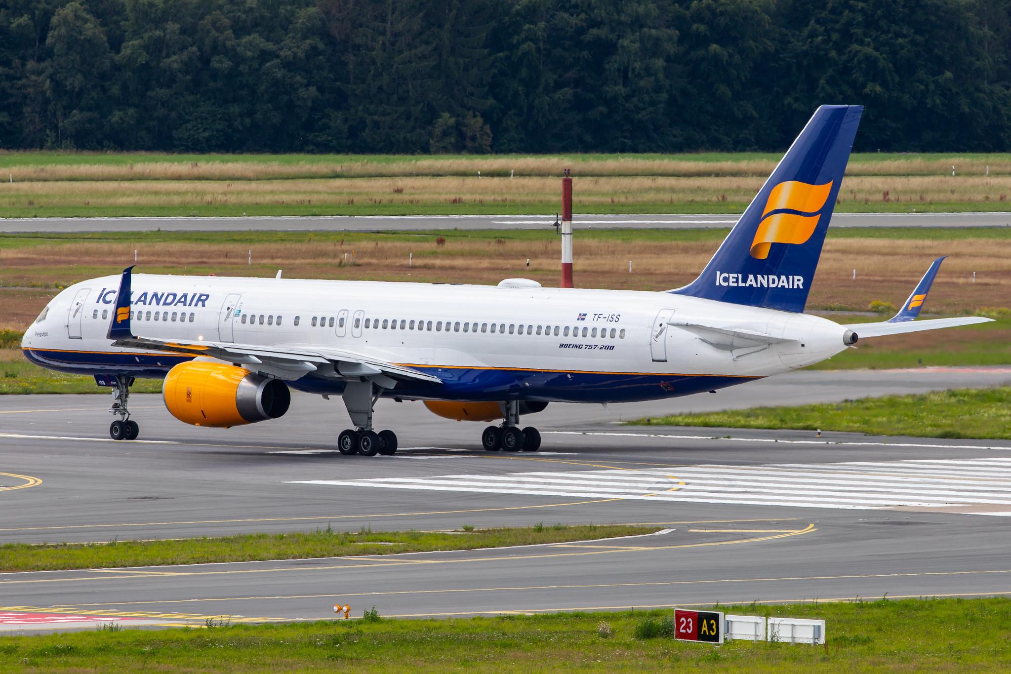 Hamburg Airport: Icelandair (FI / ICE) |  Boeing 757-223 B752 | TF-ISS | MSN 27447