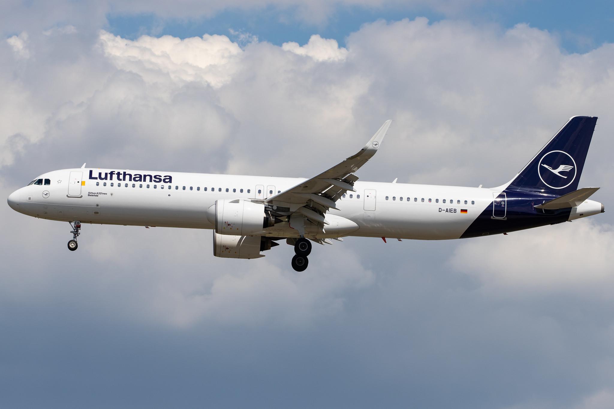 Frankfurt Airport: Lufthansa (LH / DLH) |  Airbus A321-271NX A21N | D-AIEB | MSN 8783