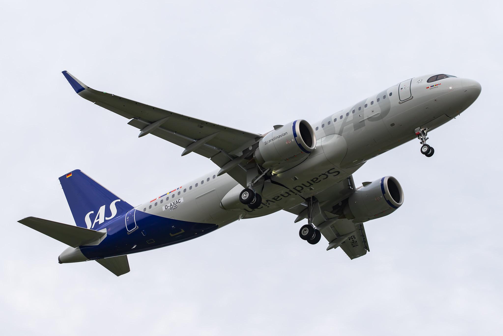 Hamburg Airport: SAS Scandinavian Airlines (SK / SAS) |  Airbus A320-251N A20N | D-AXAC | MSN 9520 (SE-RUA)