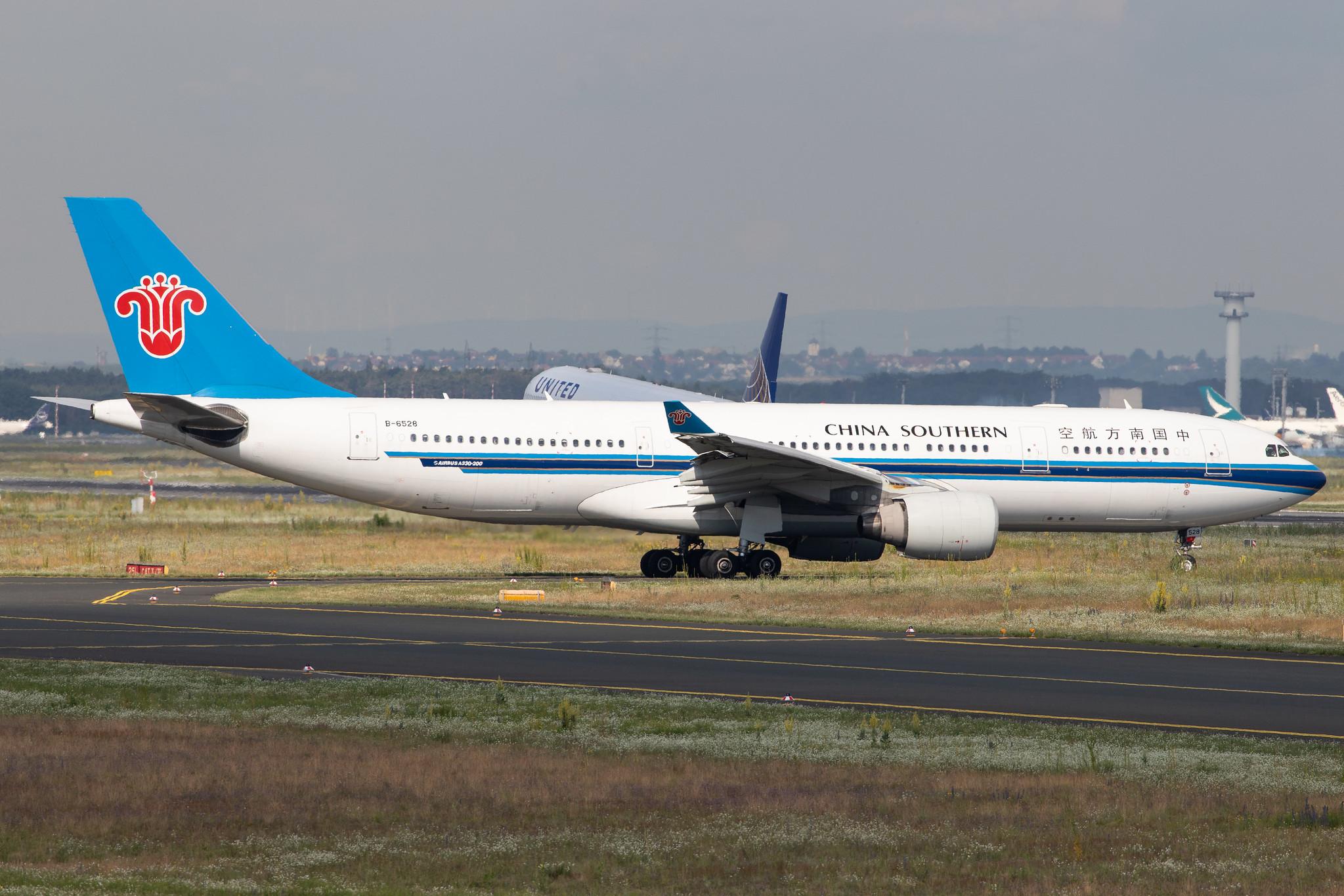 Frankfurt Airport: China Southern Airlines (CZ / CSN) |  Airbus A330-223 A332 | B-6528 | MSN 1202