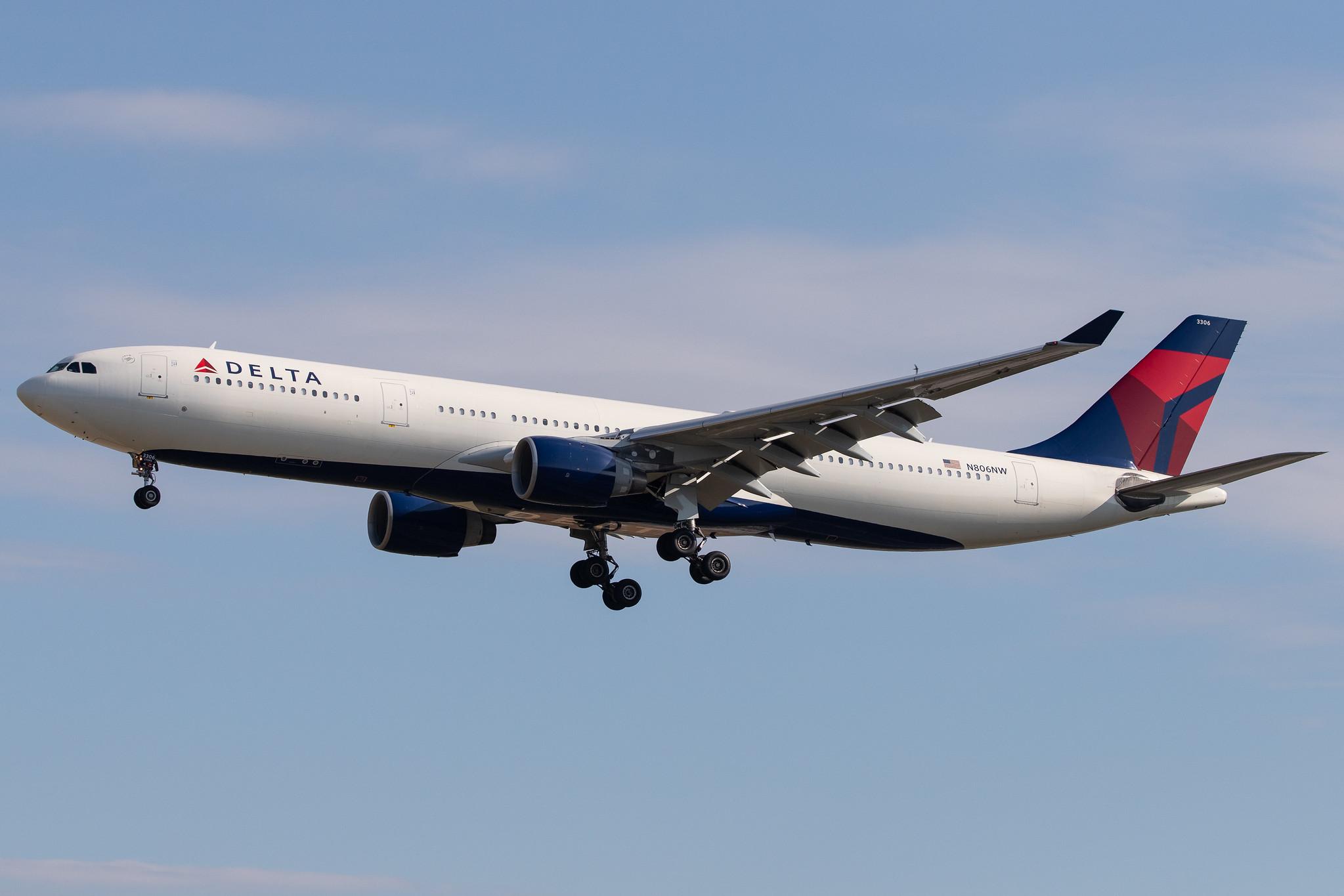 Frankfurt Airport: Delta Air Lines (DL / DAL) |  Airbus A330-323 A333 | N806NW | MSN 0578