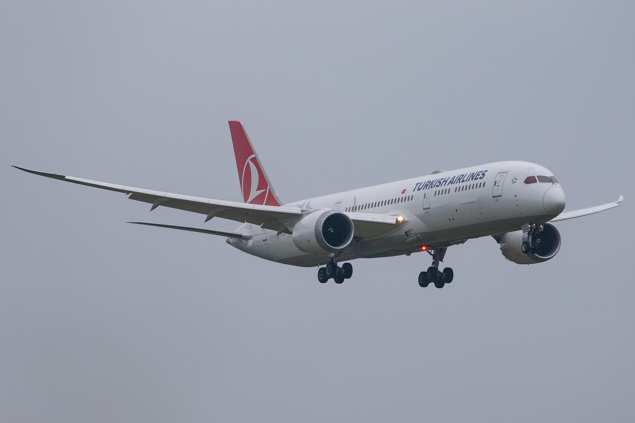 Hamburg Airport: Turkish Airlines (TK / THY) |  Boeing 787-9 Dreamliner B789 | TC-LLC | MSN 65803