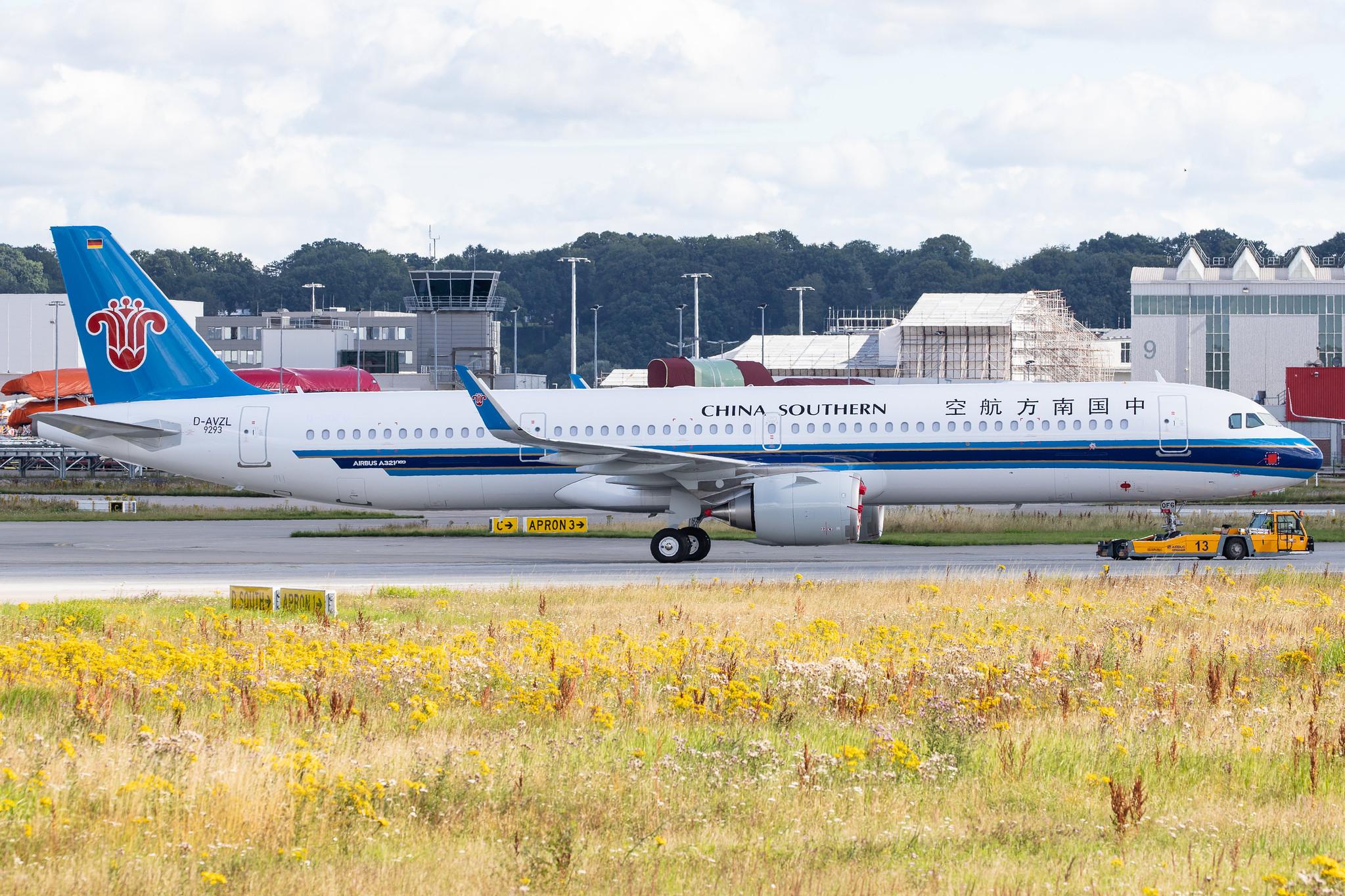 Hamburg Finkenwerder: China Southern Airlines (CZ / CSN) |  Airbus A321-253NX A21N | D-AVZL | MSN 9293