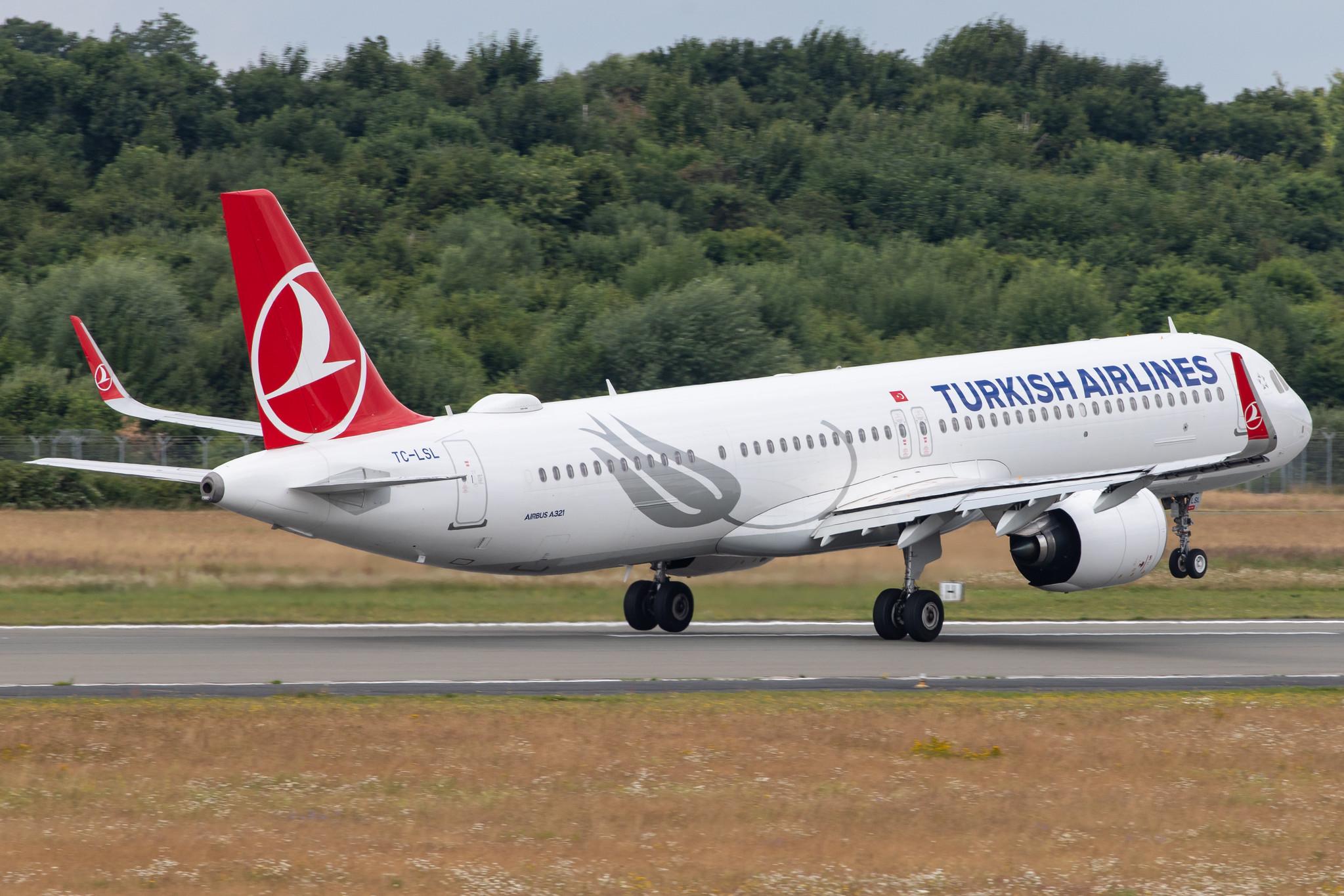 Hamburg Airport: Turkish Airlines (TK / THY) |  Airbus A321-271NX A21N | TC-LSL | MSN 9000