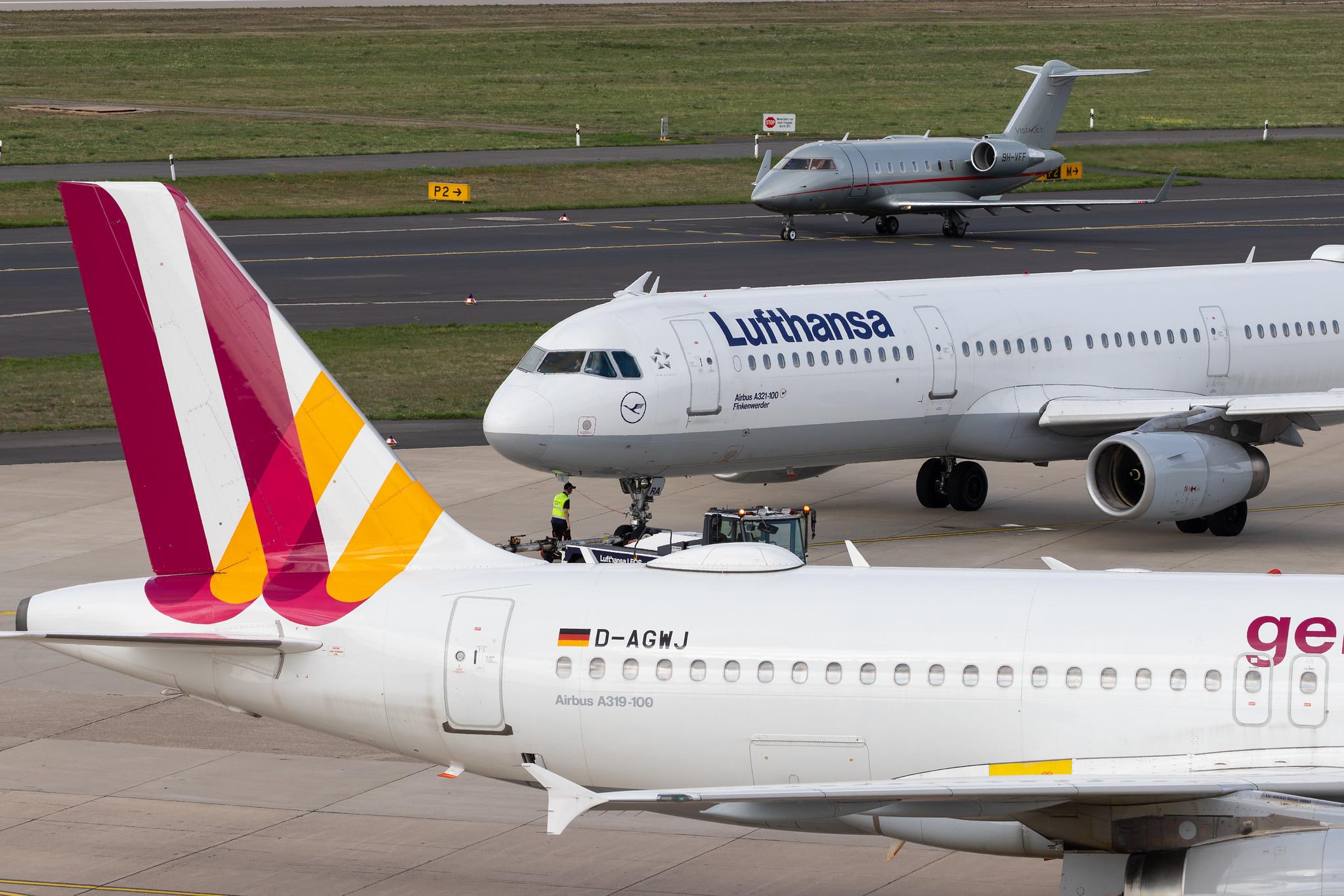 Düsseldorf Airport: Lufthansa (LH / DLH) |  Airbus A321-131 A321 | D-AIRA | MSN 0458