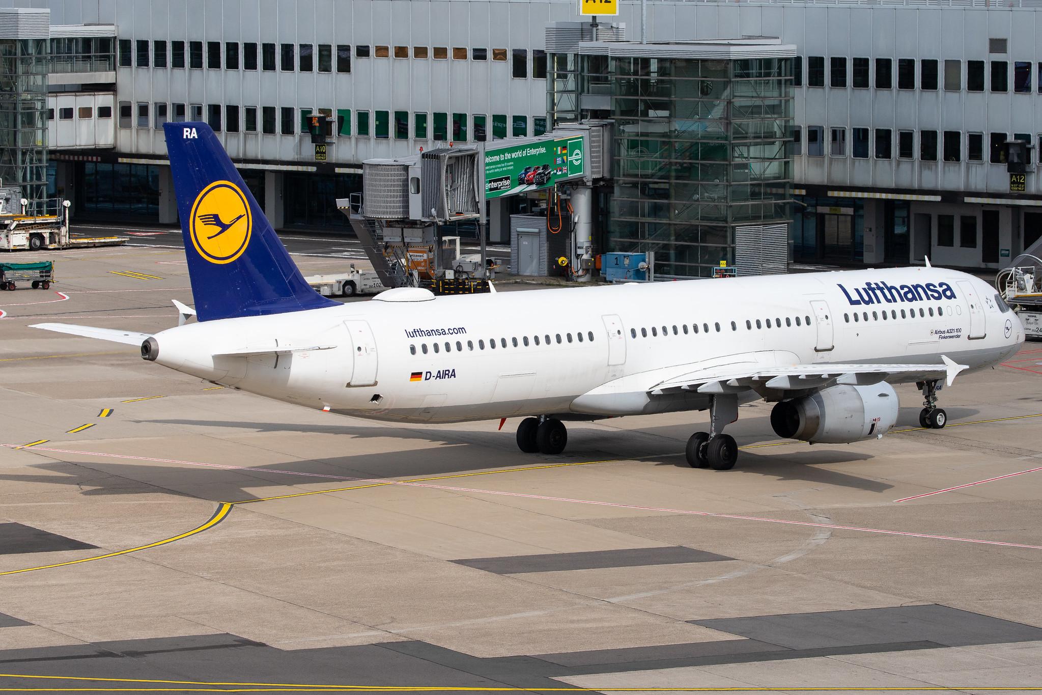 Düsseldorf Airport: Lufthansa (LH / DLH) |  Airbus A321-131 A321 | D-AIRA | MSN 0458