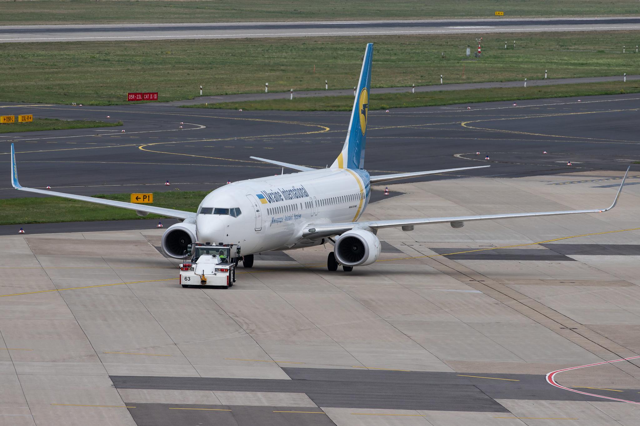 Düsseldorf Airport: Ukraine International Airlines (PS / AUI) | Operator: Ukraine Int. Airlines |  Boeing 737-8KV B738 | UR-PSW | MSN 41536