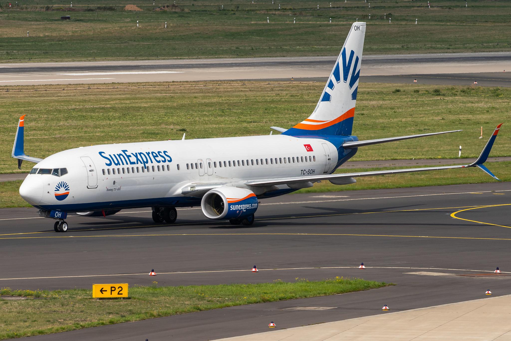 Düsseldorf Airport: SunExpress (XQ / SXS) |  Boeing 737-8HC B738 | TC-SOH | MSN 61193